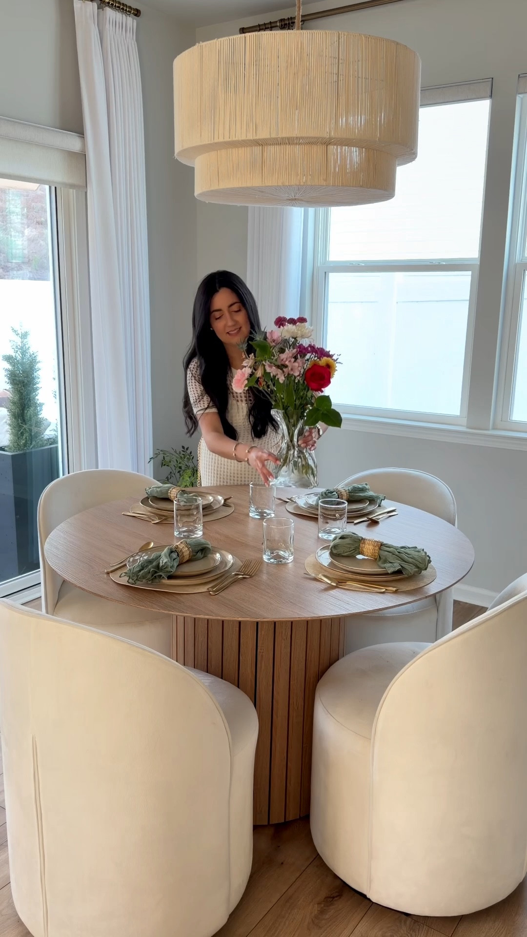 Easy and beautiful spring tablescape 

Spring decor 2026 

#LTKHome #LTKdayinmylife #LTKSeasonal