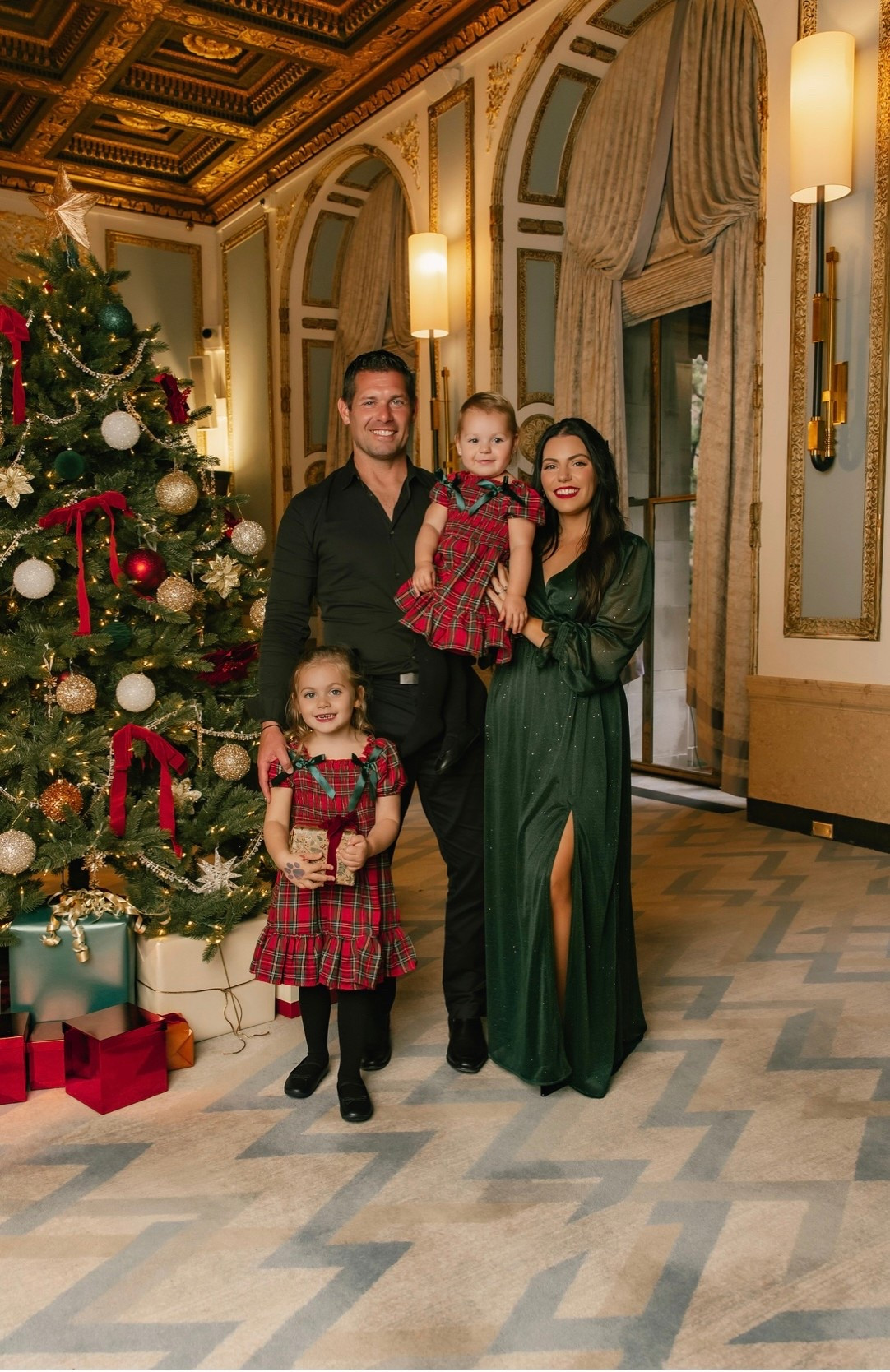 Merry Christmas week

XO The Colwell's

#LTKMens #LTKHoliday #LTKSeasonal