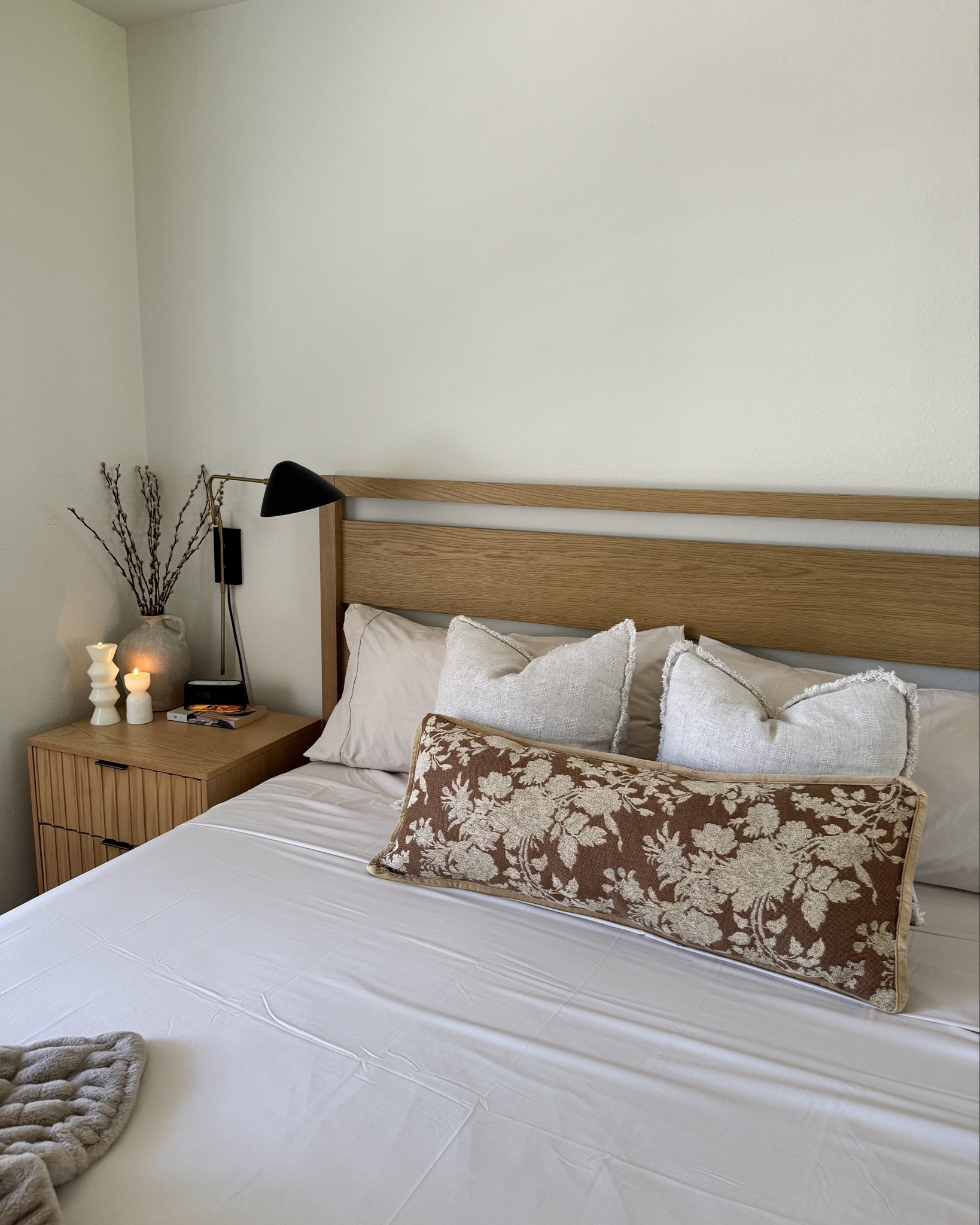 Supporting women-owned brands is something I’m passionate about, and this one truly stands out! This stunning pillow cover, which is not only a statement piece but also two-faced, adding even more versatility. I’ll share the other face of it with another bedding sets here later so stay tuned. I love how it brings an authentic look to my space.
.
.
✨ ✨ Use the code ‘HOMEBYPARDIS’ on their website to get 10% off your order. The link is also in my bio’s Linktree!

#LTKU #LTKHome #LTKStyleTip