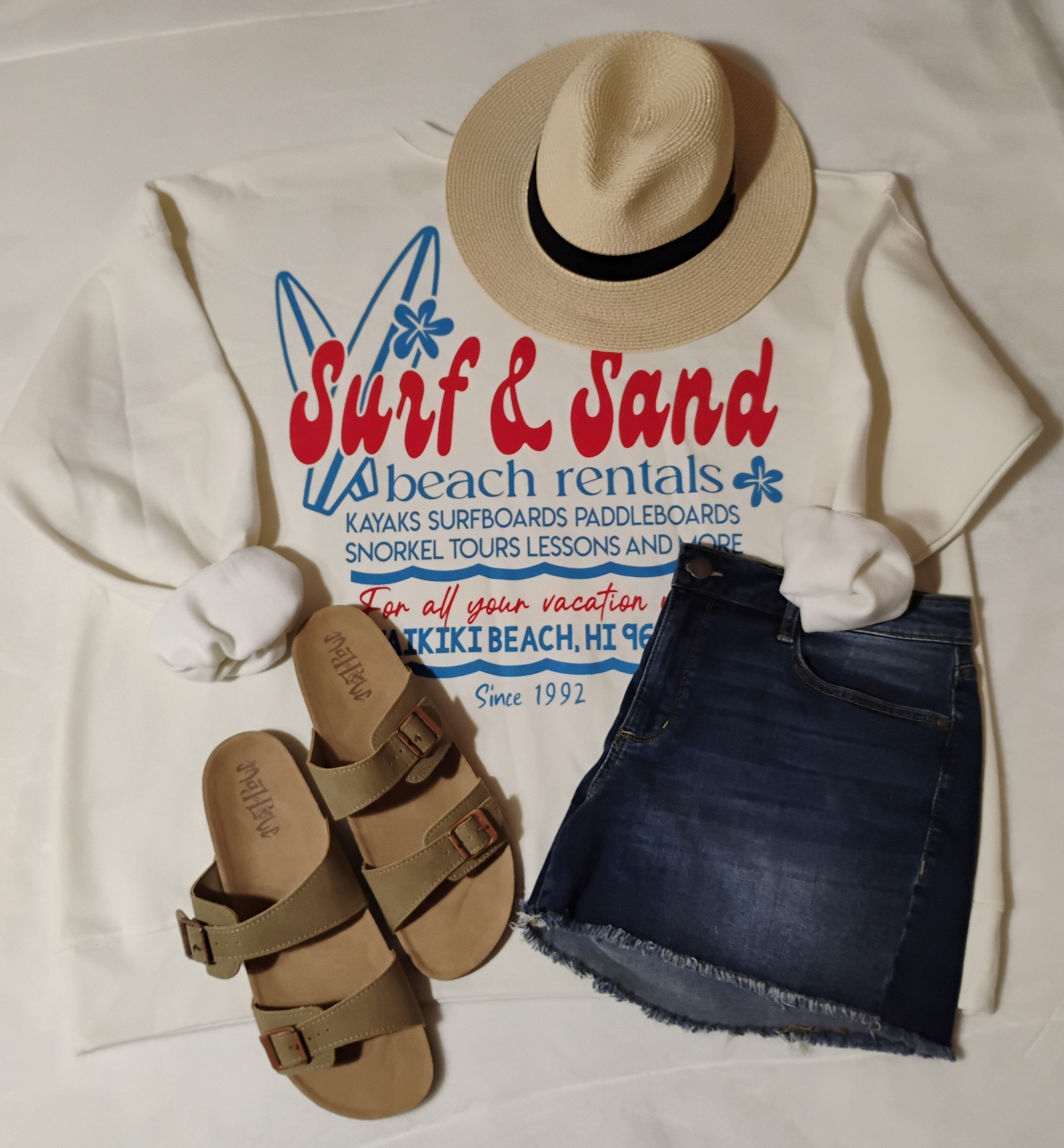 The perfect sweatshirt for cool beachy nights.  Size up!

#LTKSummerEdit #LTKFindsUnder50 #LTKFindsUnder100