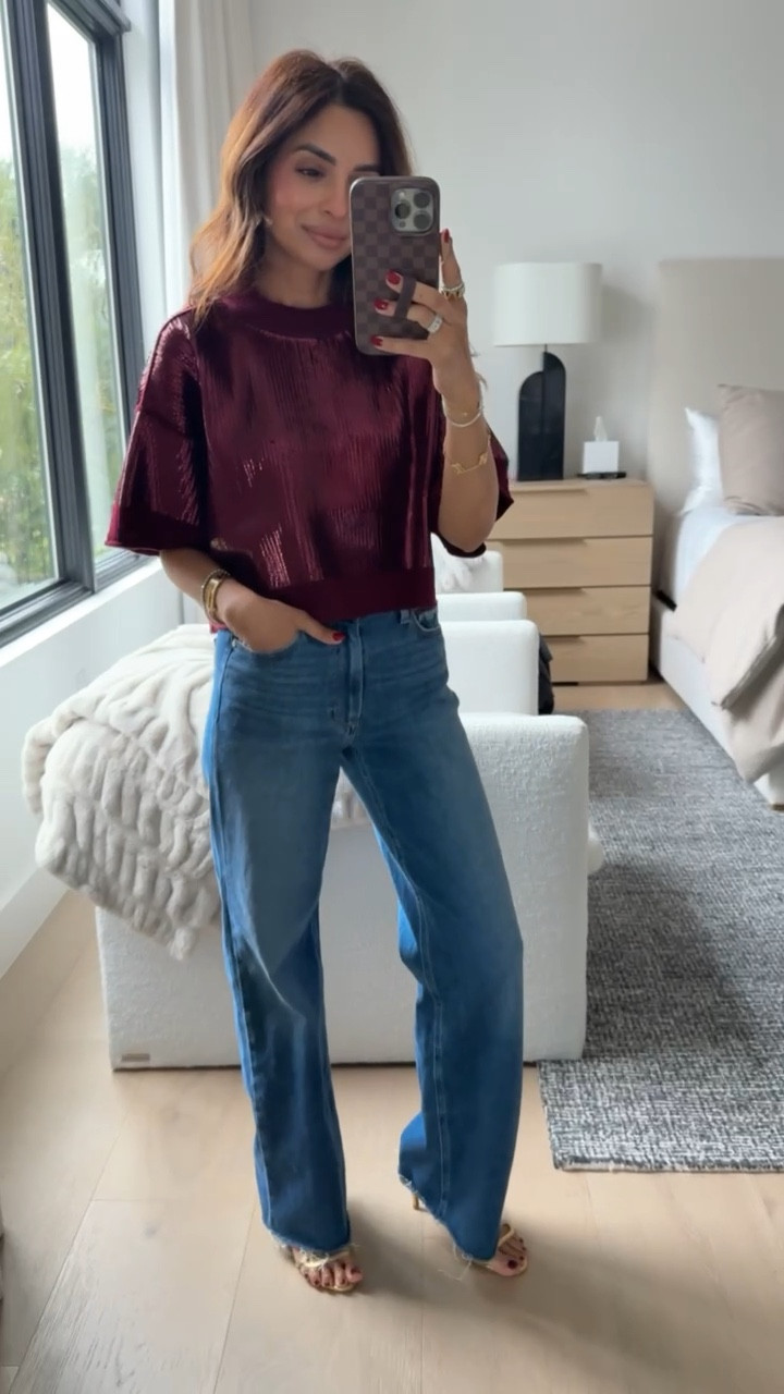 Here’s how I styled this adorable Anthropologie cashmere sequin tee with jeans for a more casual holiday look! Perfect for festive dinners, gift exchanges, or any lowkey holiday moment. I'm wearing size XXS Petite! 

#LTKSeasonal #LTKPetite #LTKHoliday