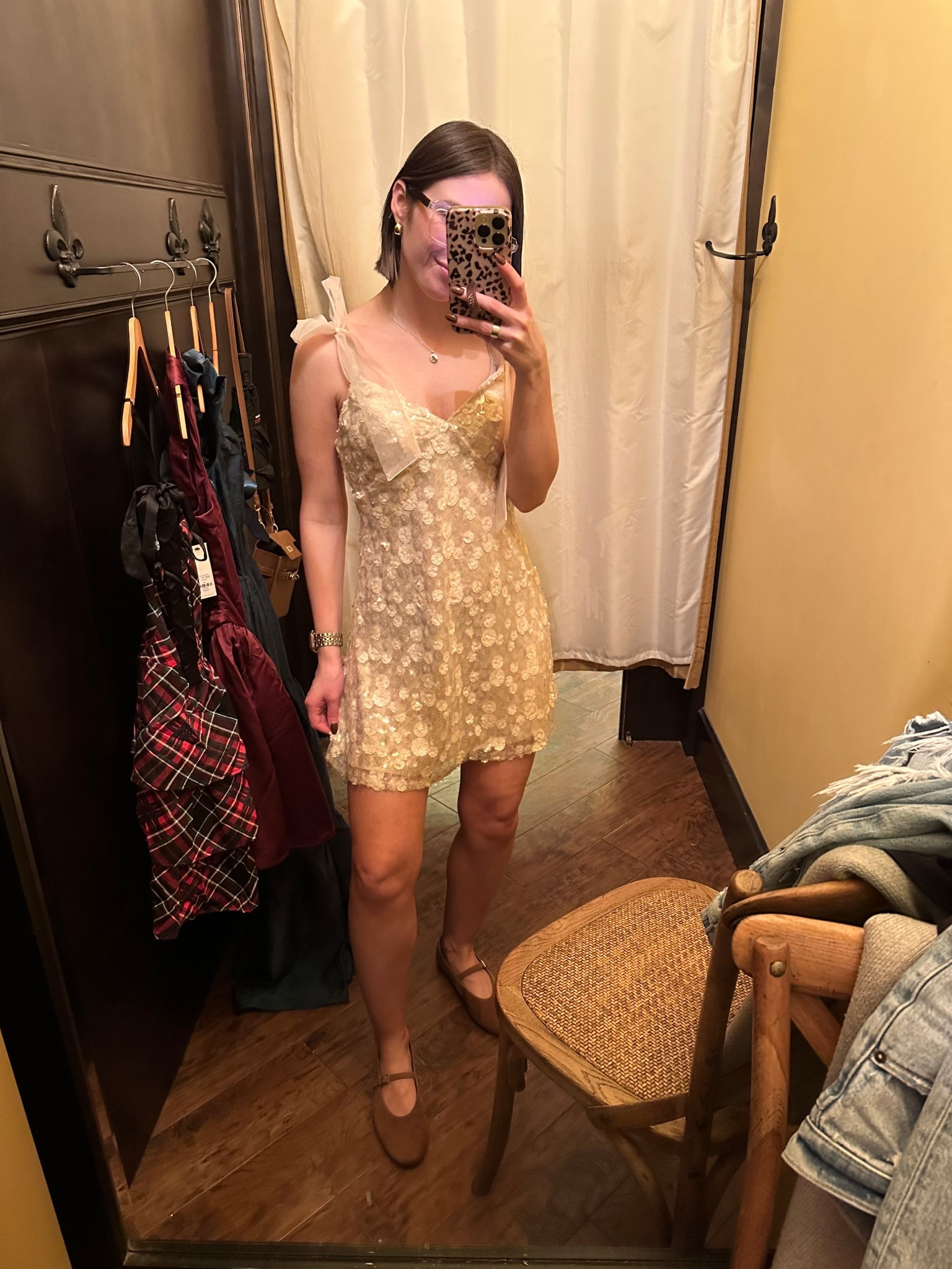 This dress would be perfect for Christmas family photos, New Year’s Eve dress or events! I’m 5’3” and in an xs tts 

Christmas card dress, Christmas photo dress, Christmas dress, family photos dress, maxi dress, petite friendly dresses, plaid dress, Christmas plaid dress, tiered dress, Christmas party dress, sequin dress, NYE dress

#LTKParties #LTKHoliday #LTKSeasonal