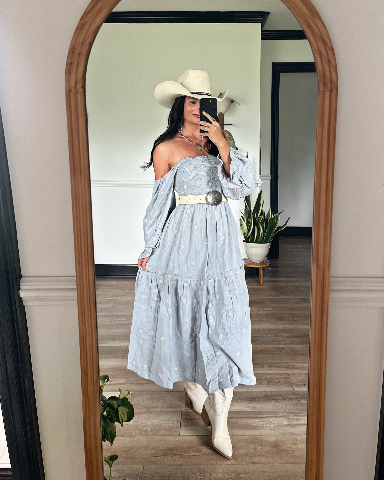 Maxi/midi dress comes in pink & blue! Code LORI20 for 20% off

#LTKootd #LTKSaleAlert #LTKgrwm