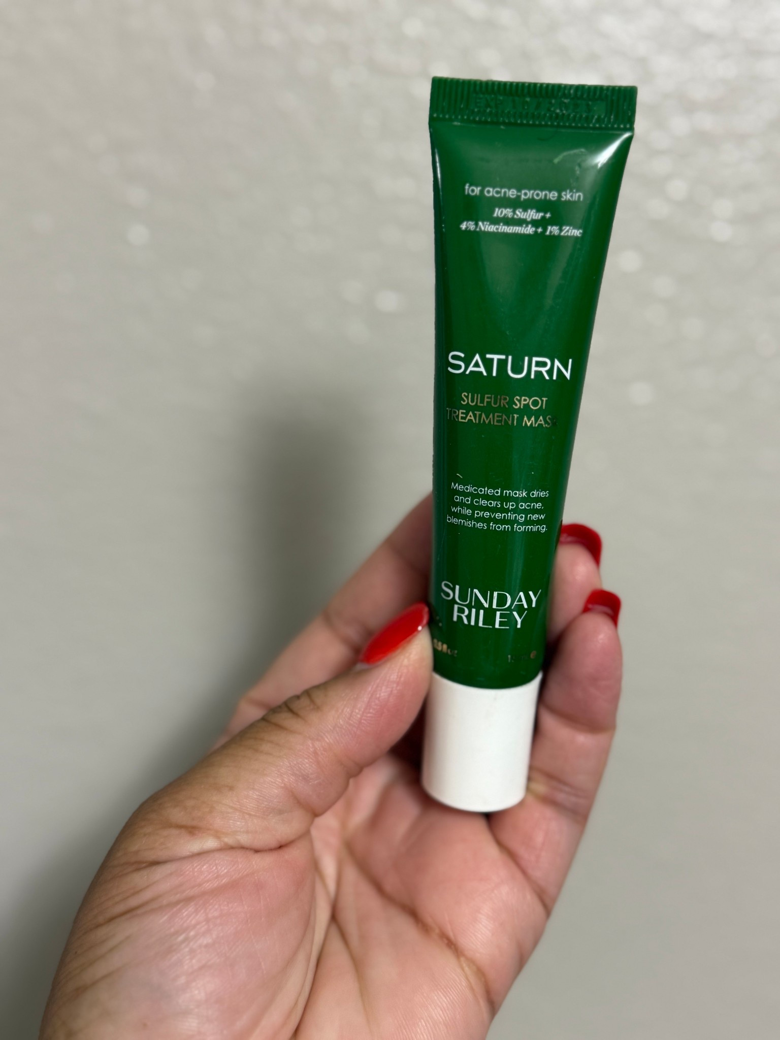 When my skin starts acting up… this is what I reach for: Sunday Riley Saturn Sulfur Mask 🤍

You know those random breakouts that pop up out of nowhere? This has been my go-to for calming everything down without drying my skin out.

Why I love it:
• Helps clear up breakouts and clogged pores  
• Sulfur + skincare ingredients that actually target acne  
• Reduces oil without stripping your skin  
• Leaves my skin feeling clean, smooth, and balanced  
• Perfect for those “my skin needs a reset” days  

I’ll use this when I feel a breakout coming on, and it really helps bring everything back under control.

It’s giving clear, calm, under-control skin ✨

Linked it in my LTK 🤍

#LTKselfcare #LTKBeauty