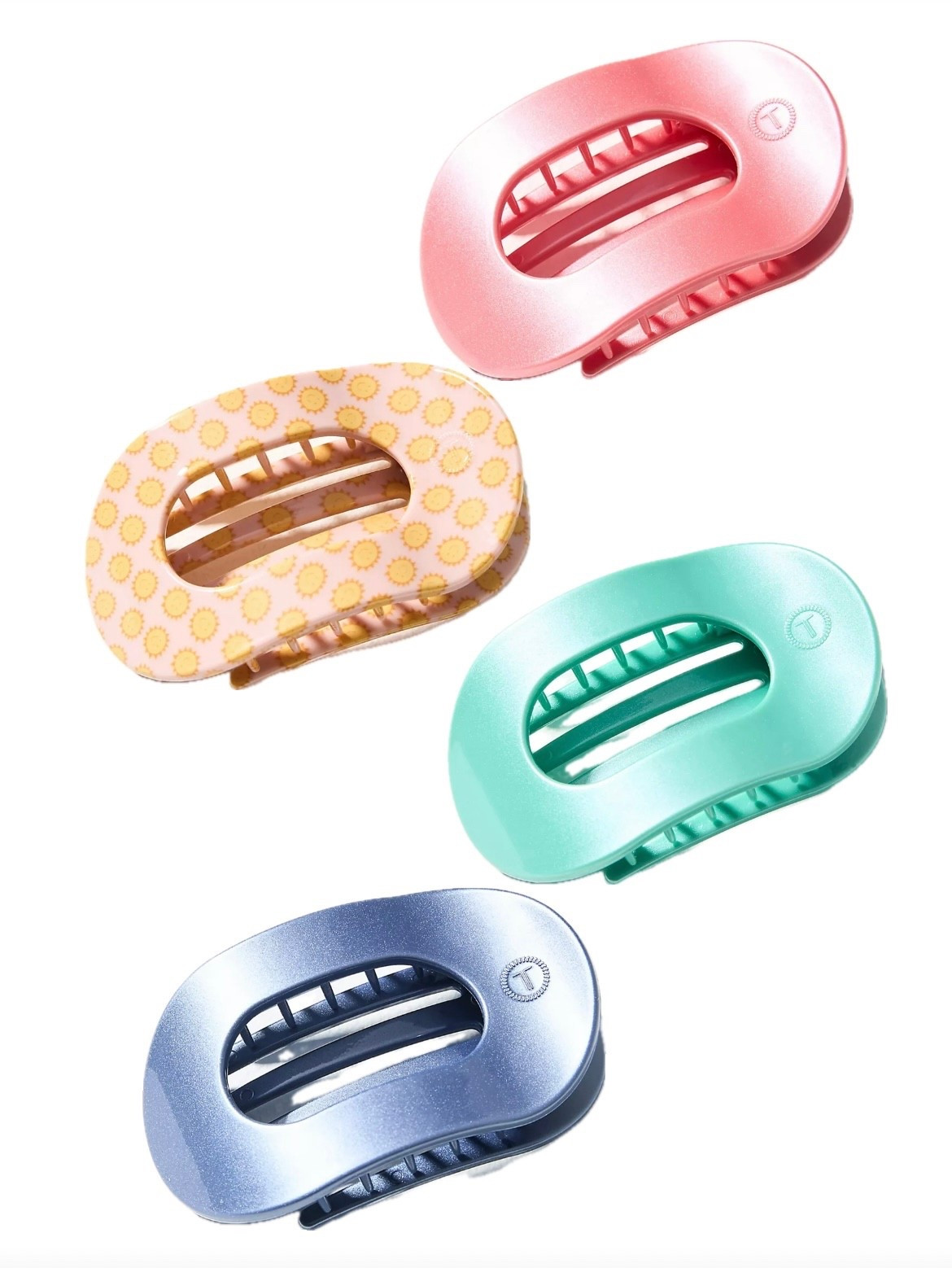 Flat Lay ✨
… been loving hair clips that lay flat, including these cute styles!

Reminder that claw clips shouldn’t be worn in the car / while driving - these offer a good alternative!



#LTKBeauty #LTKSeasonal