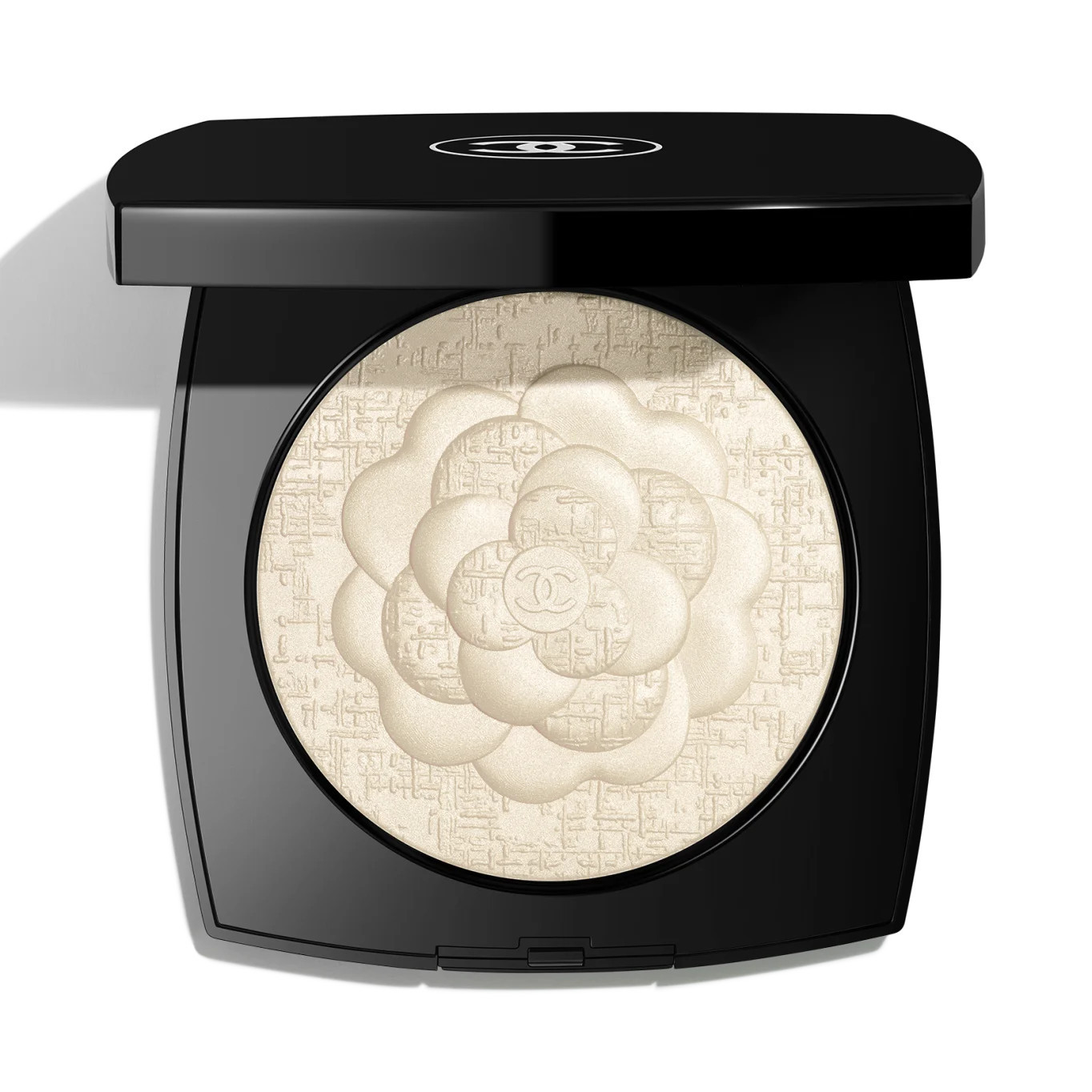 Oversize Illuminating Powder | Chanel, Inc. (US)