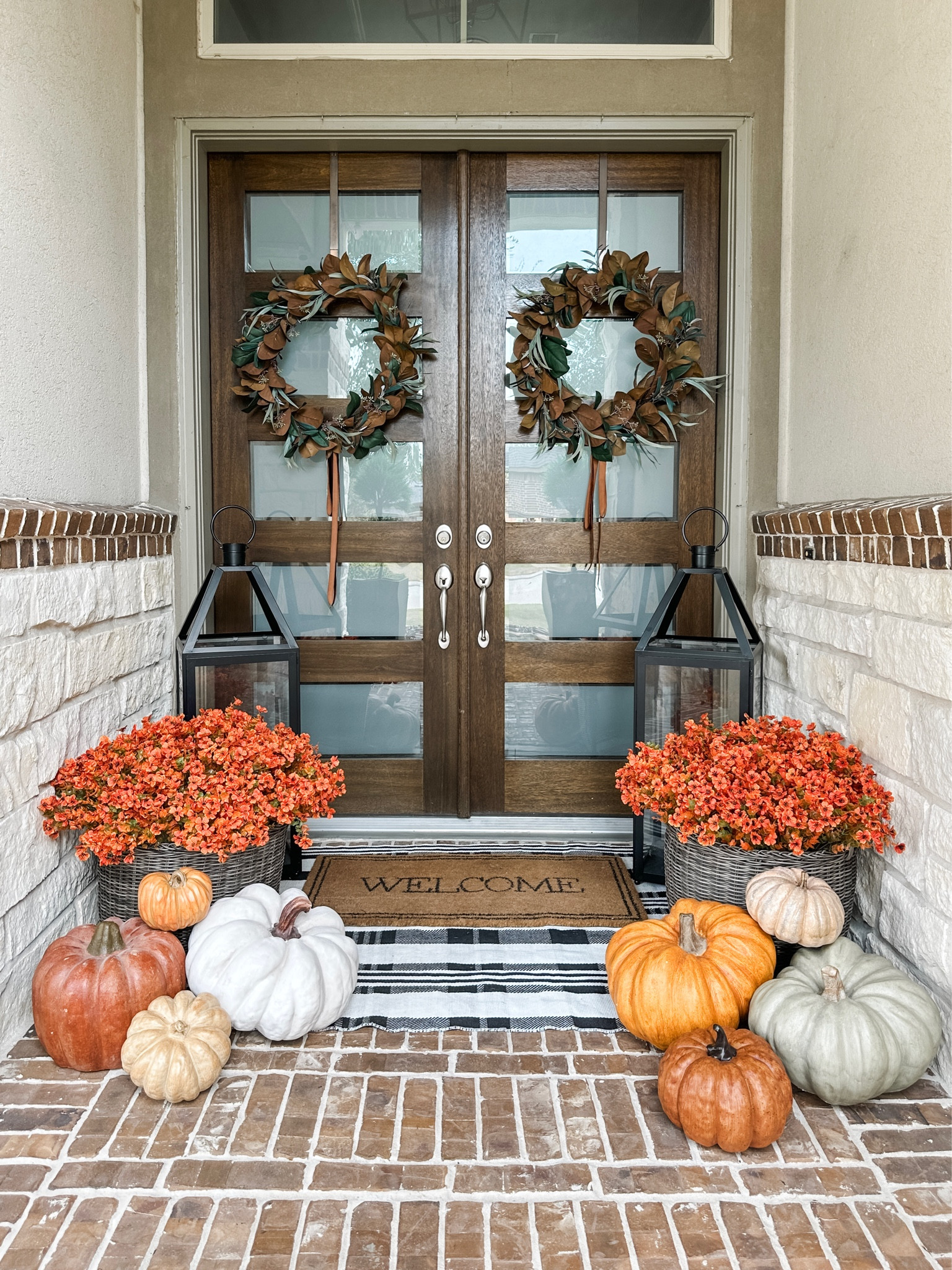 Fall front porch

seasonal refresh | fall front porch | fall front porch, fall decor, seasonal decor, seasonal porch, pumpkins, neutral home, home decor, fall inspo, autumn inspo, autumn porch, porch finds, seasonal porch decor, faux pumpkins, thanksgiving, thanksgiving porch

#LTKHome #LTKFindsUnder100 #LTKSeasonal