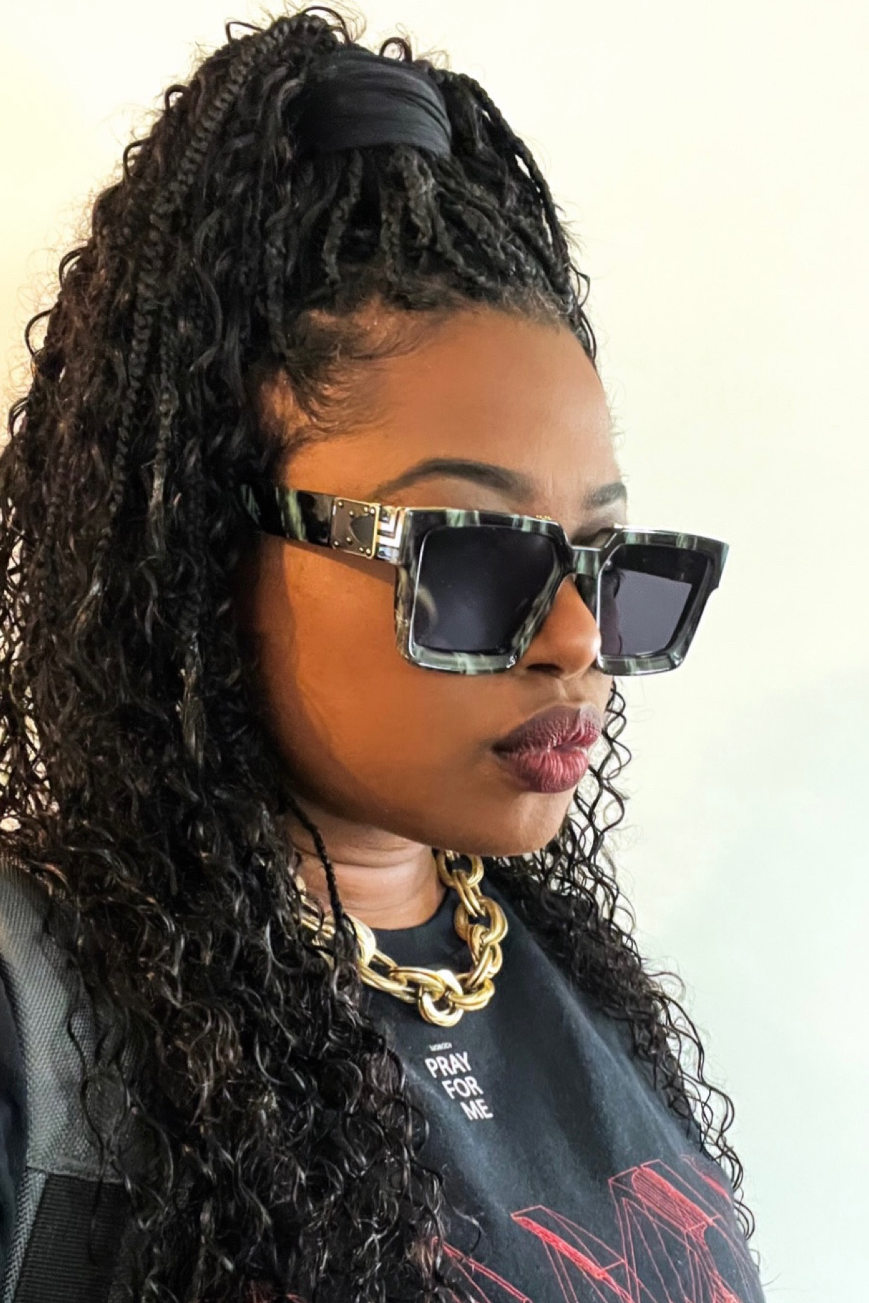 A black girl & her braids 😌🪄

Sunglasses: @shop.DaniJoh Billion

#LTKbeauty