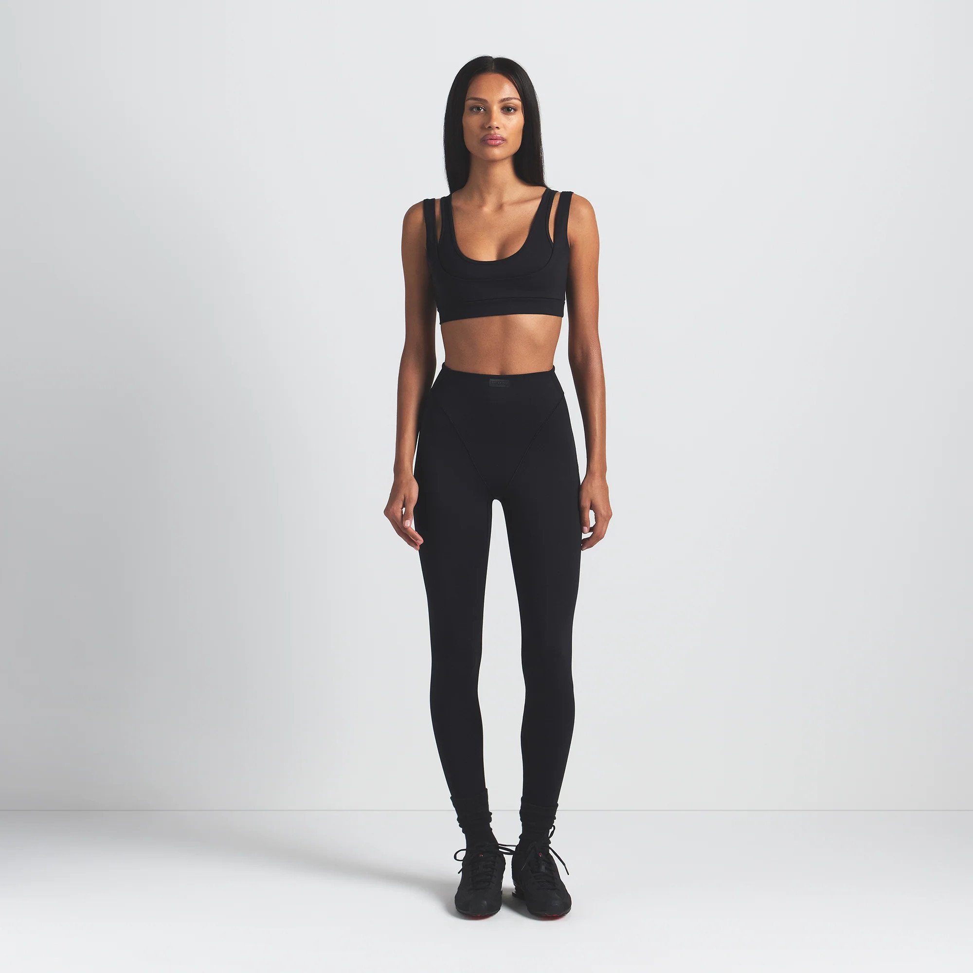 SKIMS V-Line 26"" Legging | Black | Medium | NikeSKIMS Matte | SKIMS (US)