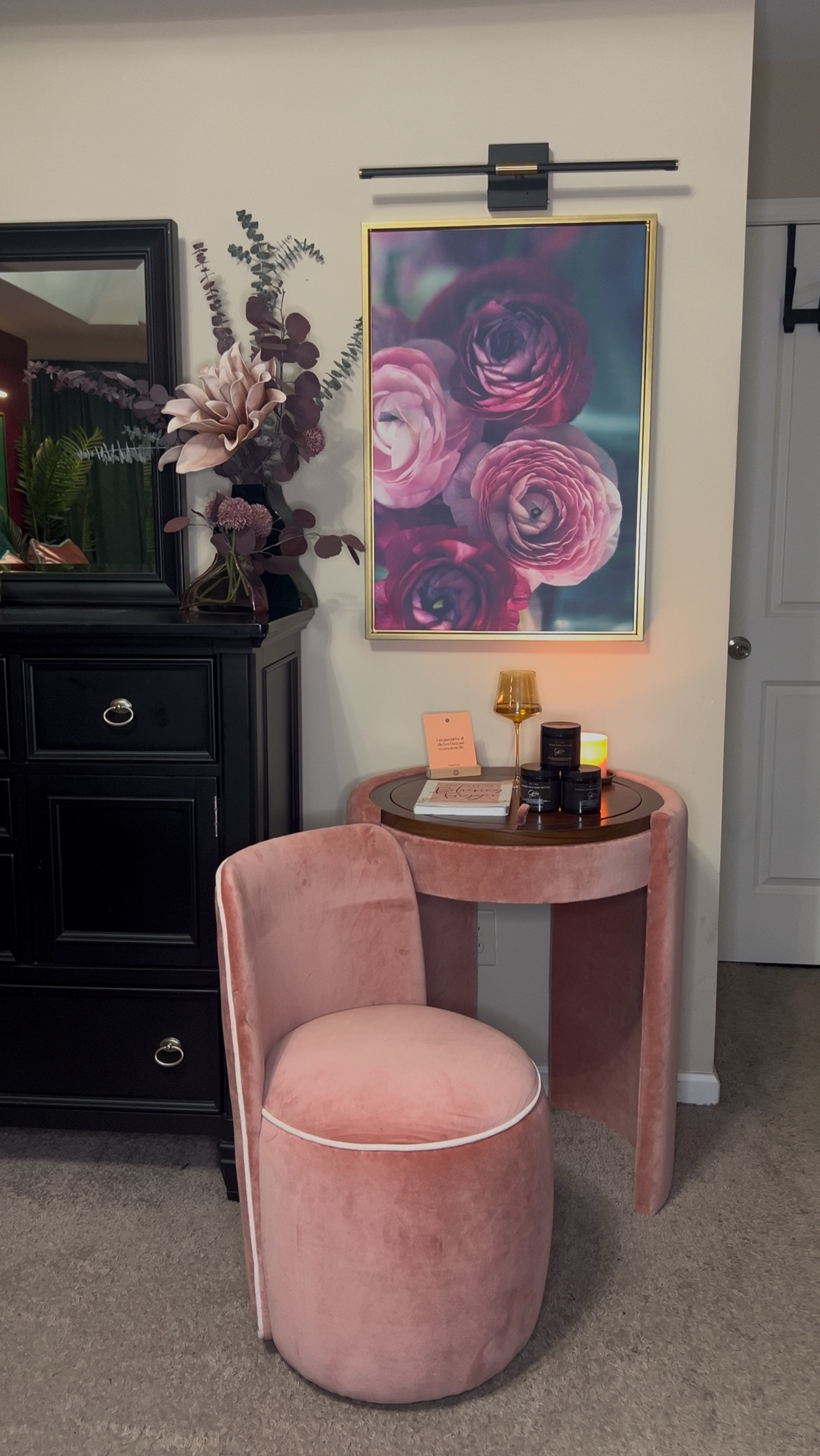 Did y’all know Urban Outfitters offers white glove delivery? Oh, they better—for how much this vanity costs! Which is exactly why I waited ’til it went on sale… and baby, the moment it did? I snatched it right up.

This is the Jane Vanity—and she is that girl. Sleek, grown, and giving luxury without doing the most.

They brought it in, set it up, unboxed everything. I didn’t have to lift a finger—just sat there like the queen I am.

If you’ve been watching this piece like I was? Don’t sleep. Set that alert, manifest that markdown, and treat yourself. Because this? This was so worth the wait.