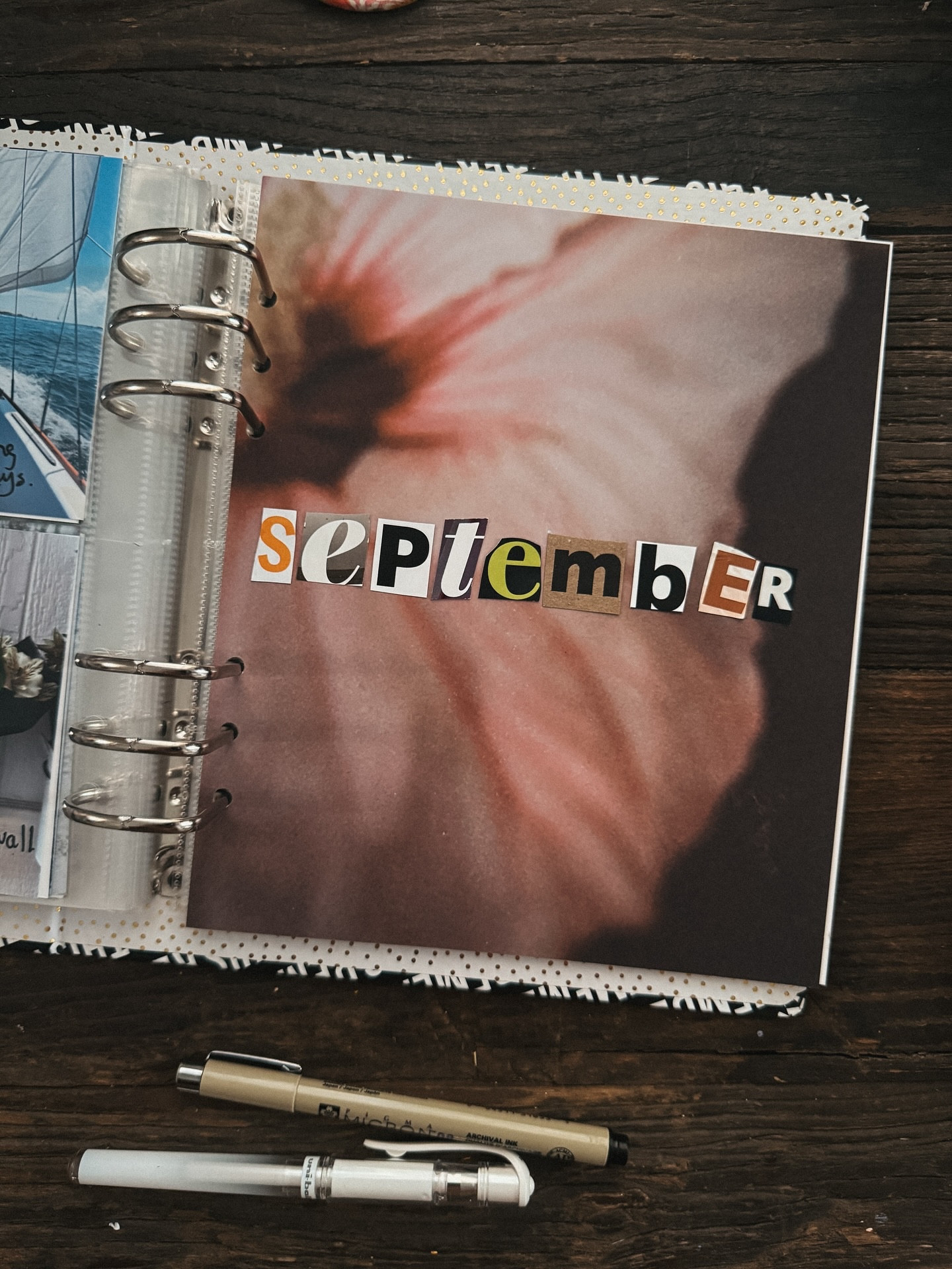 Finally catching up with September in Project Life album. Simply photos + stories for the win 🙌🏾

#projectlife #scrapbooking #documenting #documentinglife #photosandstories #azzariprojectlife