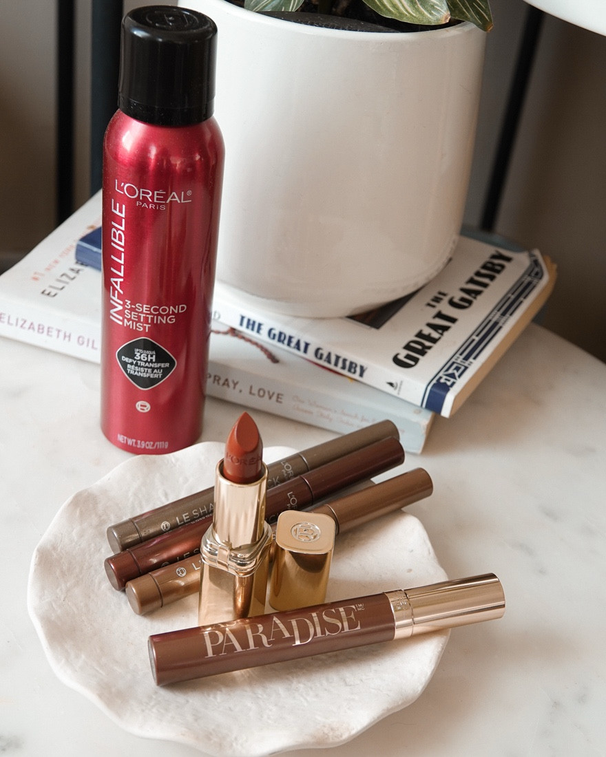 I keep my makeup the same way I keep my life lately.
Simple. Intentional. Comfortable in my own pace.

#romanoffbeautyclub
 @lorealparisusa
@lorealparis
#LOrealParisFallMakeup
 

#LTKvlog #LTKBeauty