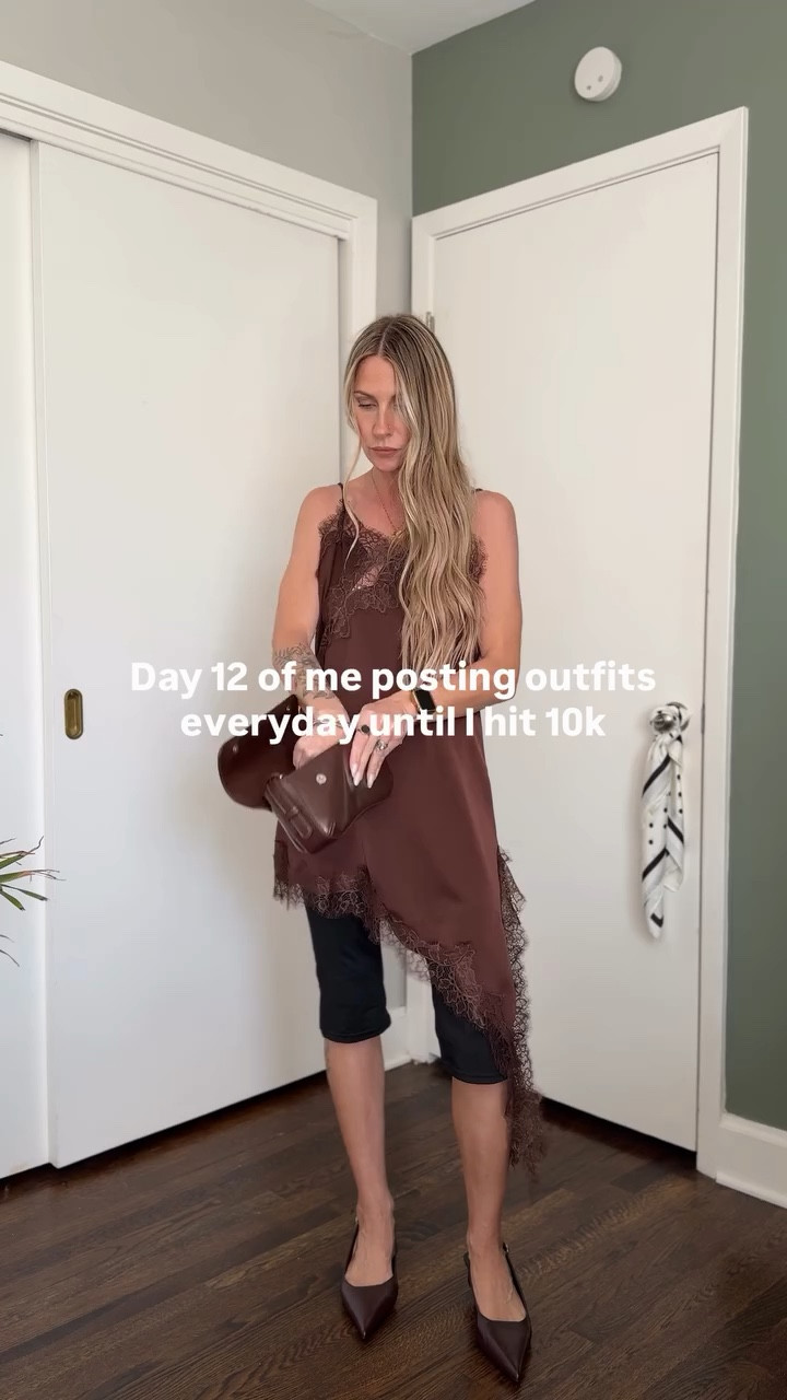 Day 12 Good outfit with a little lace. 

#ootd #styleinspo #effortlessstyle