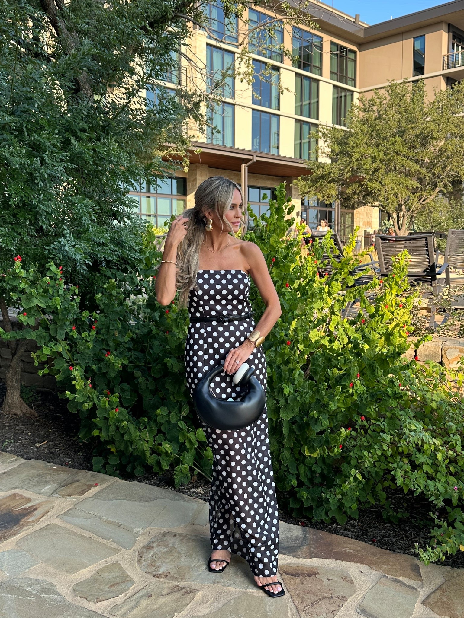 Wearing xs

#LTKCon #LTKStyleTip #LTKFindsUnder100