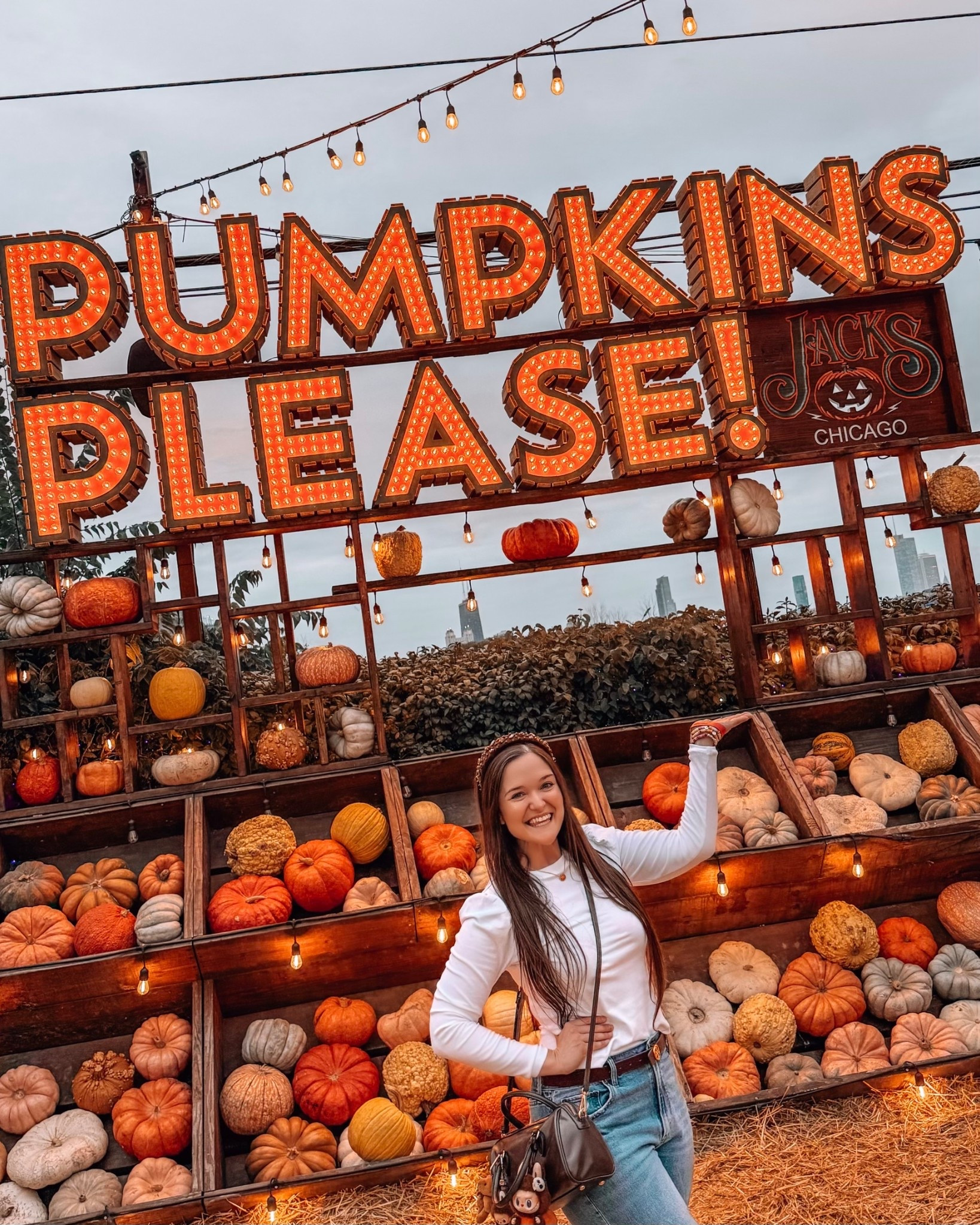 🎃🎃🎃

Fall must-haves | pumpkin necklace | pumpkin bracelet | pumpkin accessories | chocolate brown | brown purse | brown bag | barrel bag | puff-sleeve top | reversible belt 

#LTKSeasonal #LTKItBag #LTKHalloween