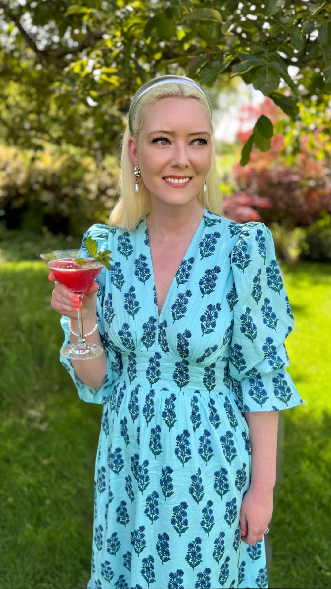 What I wore for my birthday afternoon tea at the Royal Crescent Hotel 🎂 💫

Sophia Azure Fan Dress - Neve & Noor at Liberty

Statement Silver Pearl Drop Earrings - Antique Shop Find (other suggestions)

Silver Mini Holly Bag - Tusting (see other suggestions)

Silver Mary Janes - Alohas (past - other suggestions listed) 


#LTKdresses #LTKspring #LTKeurope

#LTKluxury #LTKuk #LTKsummer