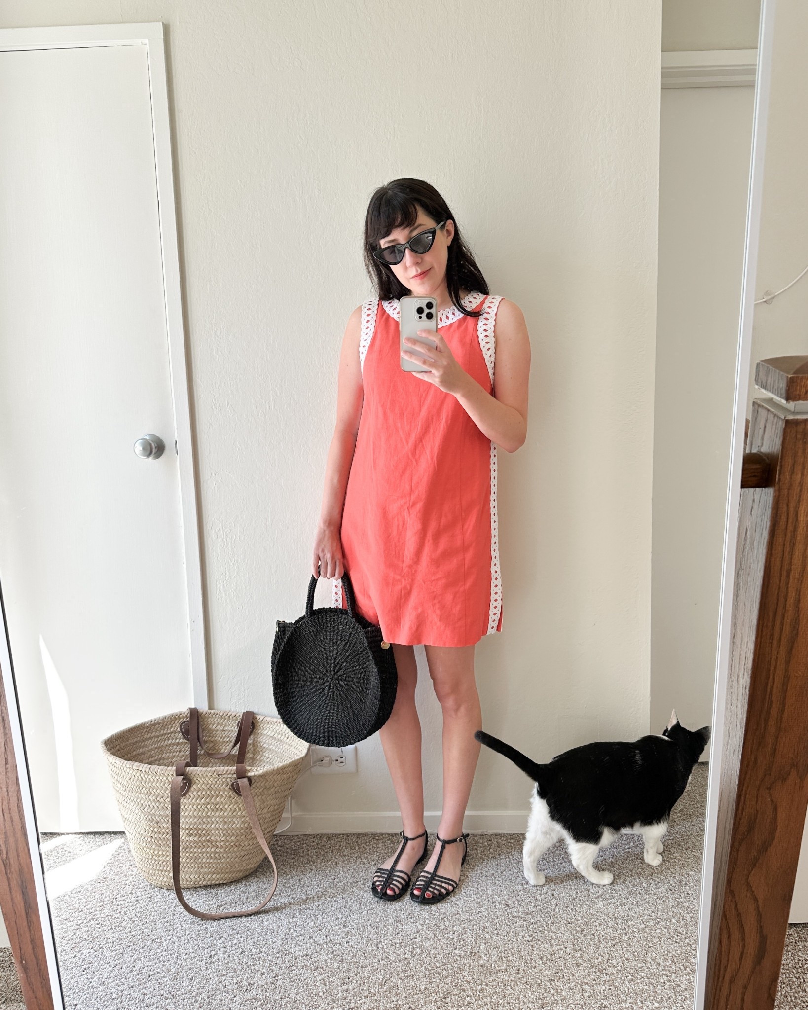 I love a shift dress with simple black accessoriess