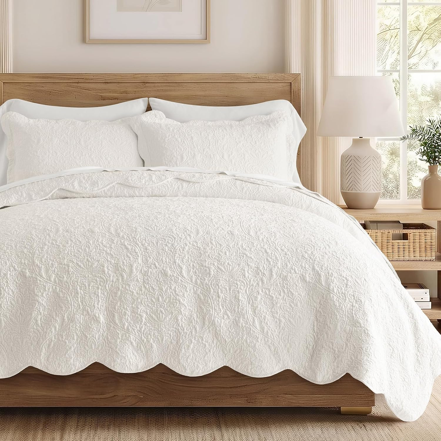 EVERGRACEHOME 100% Cotton Scalloped Quilt Set, Queen, Bright White | Amazon (US)