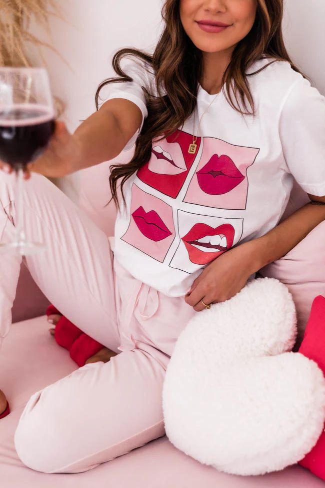 Pop Lips White Graphic Tee | Pink Lily
