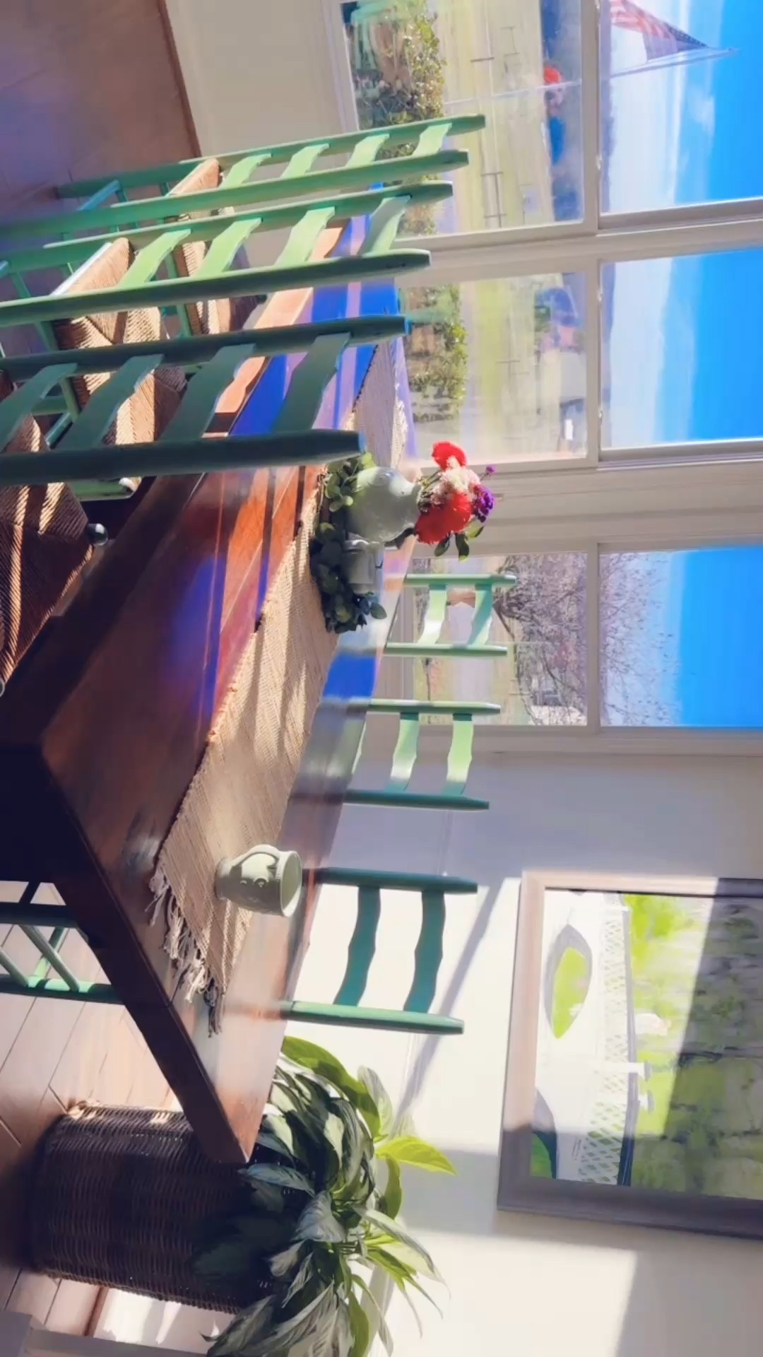 Happy Sunday!! 🪟☀️☕️🪑