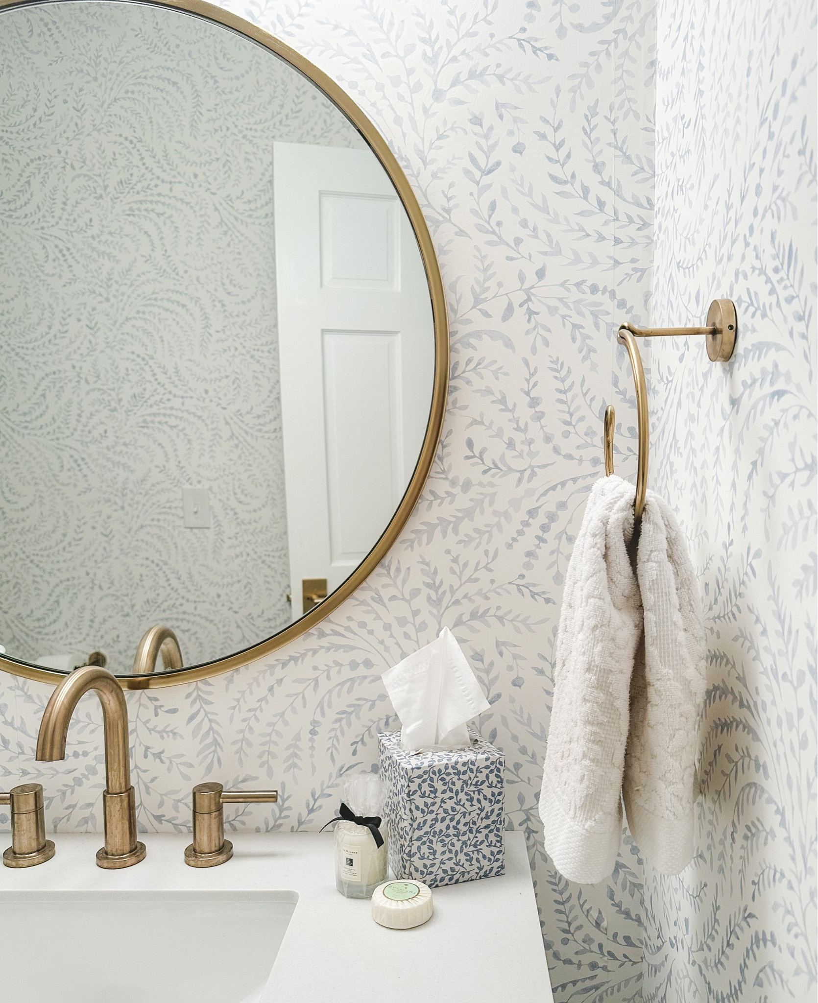 Serena and Lily powder room bliss #wallpaper

#LTKsalealert #LTKhome