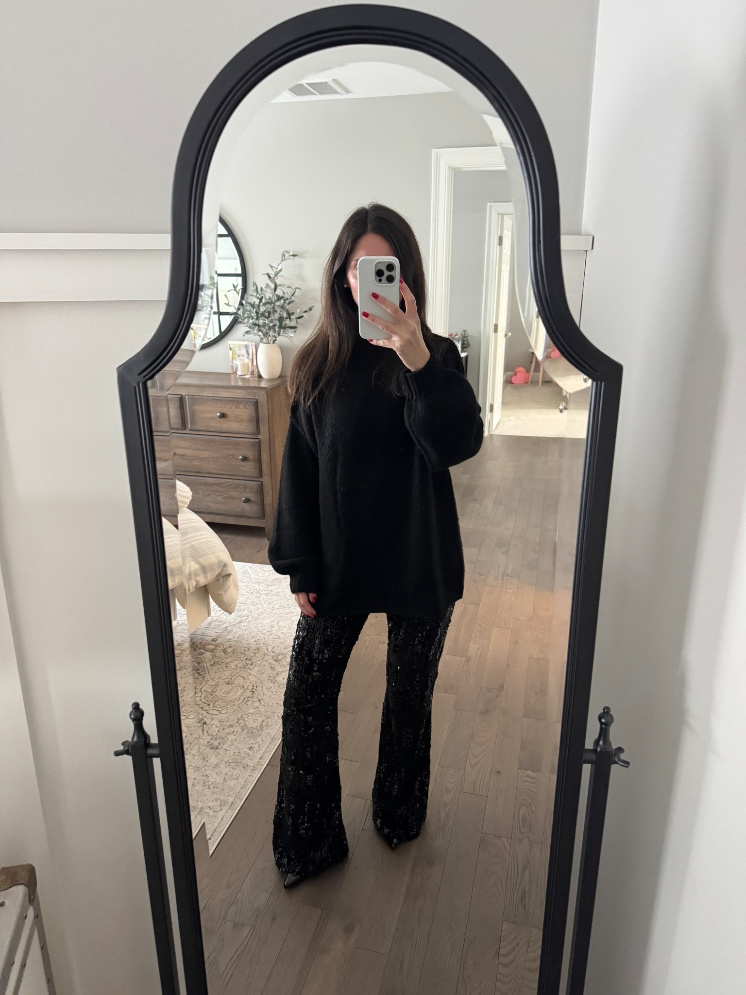 NYE outfit 
Holiday outfit ideas 
Girls night outfit 