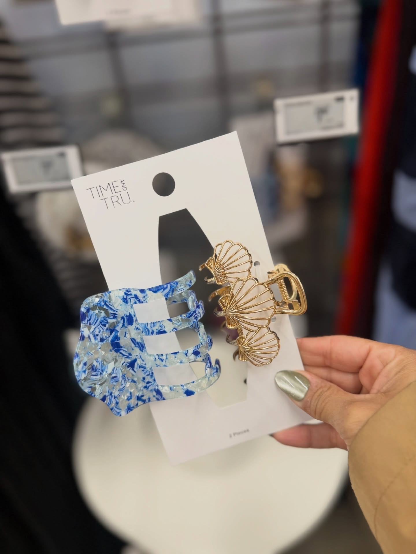New Hair clips 🔗!🏃🏻‍♀️ @walmartstyle 

Walmart Fashion, Hair clips, summer fashion, spring fashion, Walmart partner, Walmart Style, Walmart Finds, Deals

#LTKSaleAlert #LTKSeasonal #LTKFestival