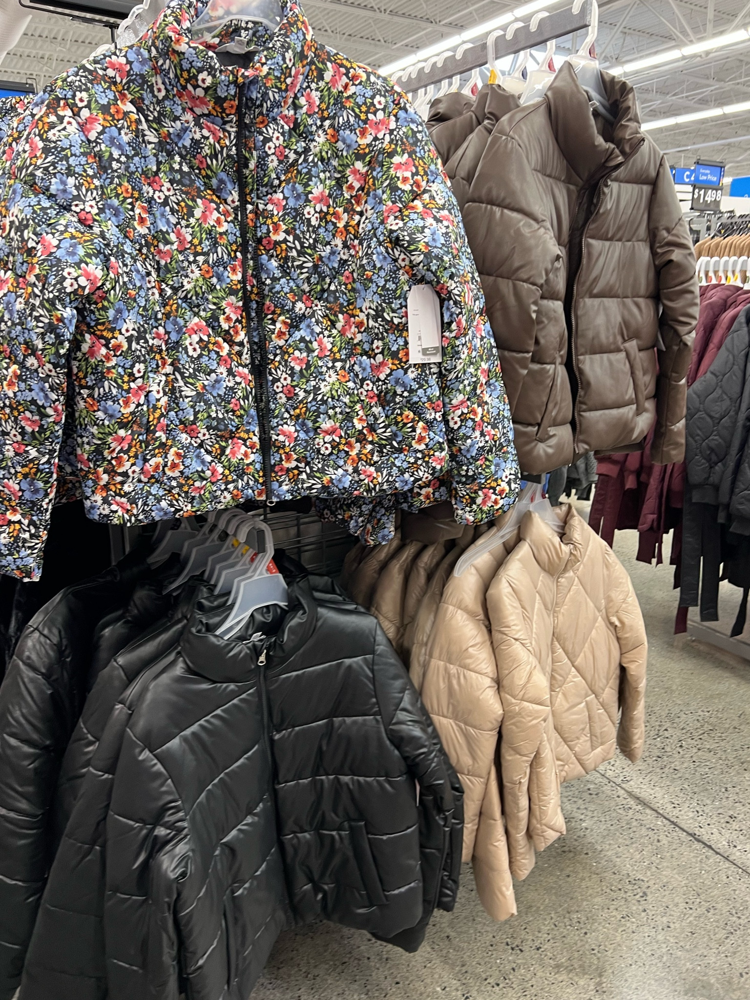 Women’s puffer jacket from Walmart! Under $30!! 

#LTKSeasonal #LTKstyletip