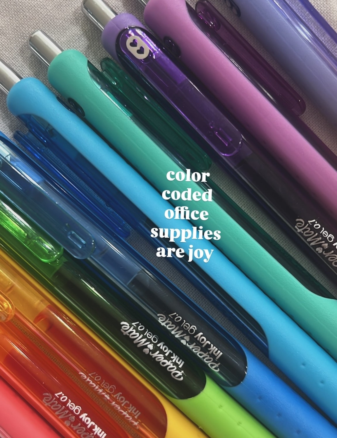 Current Favorite Pens 🌈🖊️
… loving this set of colorful pens (they’d make a great addition to end-of-year teacher gifts or similar)!


