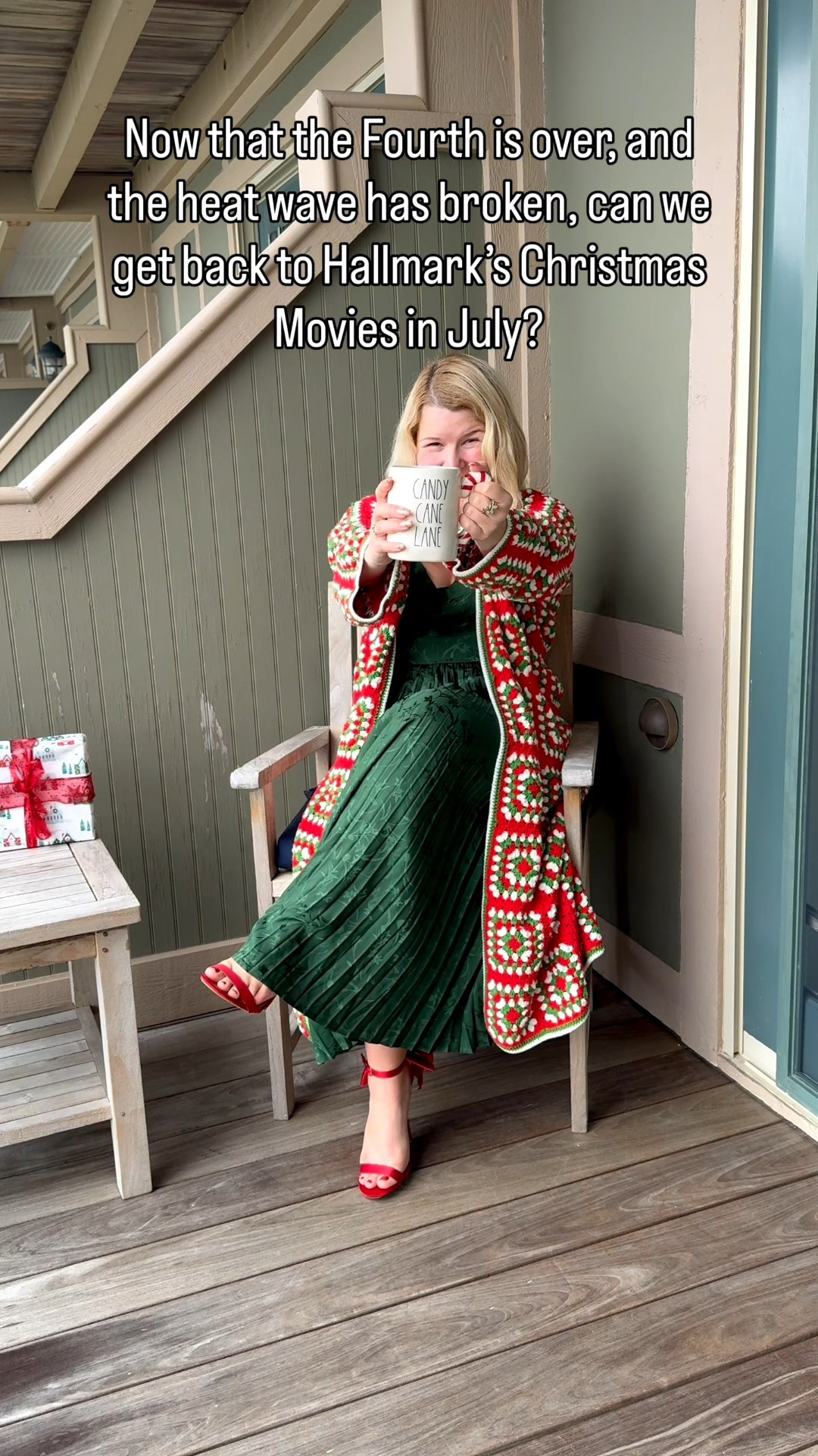 ‘Merica’s birthday < Christmas in July Priorities friends🤪😅 also I am that Christmas girl after all💁🏼‍♀️🤷🏼‍♀️😅

#satire #christmasinjuly #thatchristmasgirl

#LTKootd #LTKPetite #LTKSeasonal
