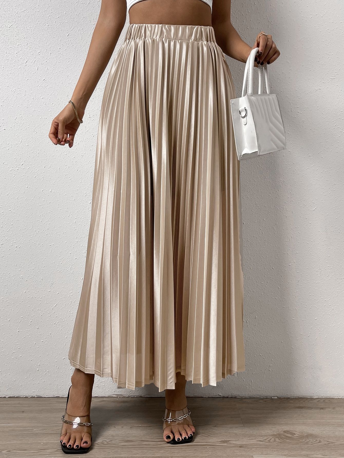 SHEIN Privé Solid Elastic Waist Pleated Skirt | SHEIN