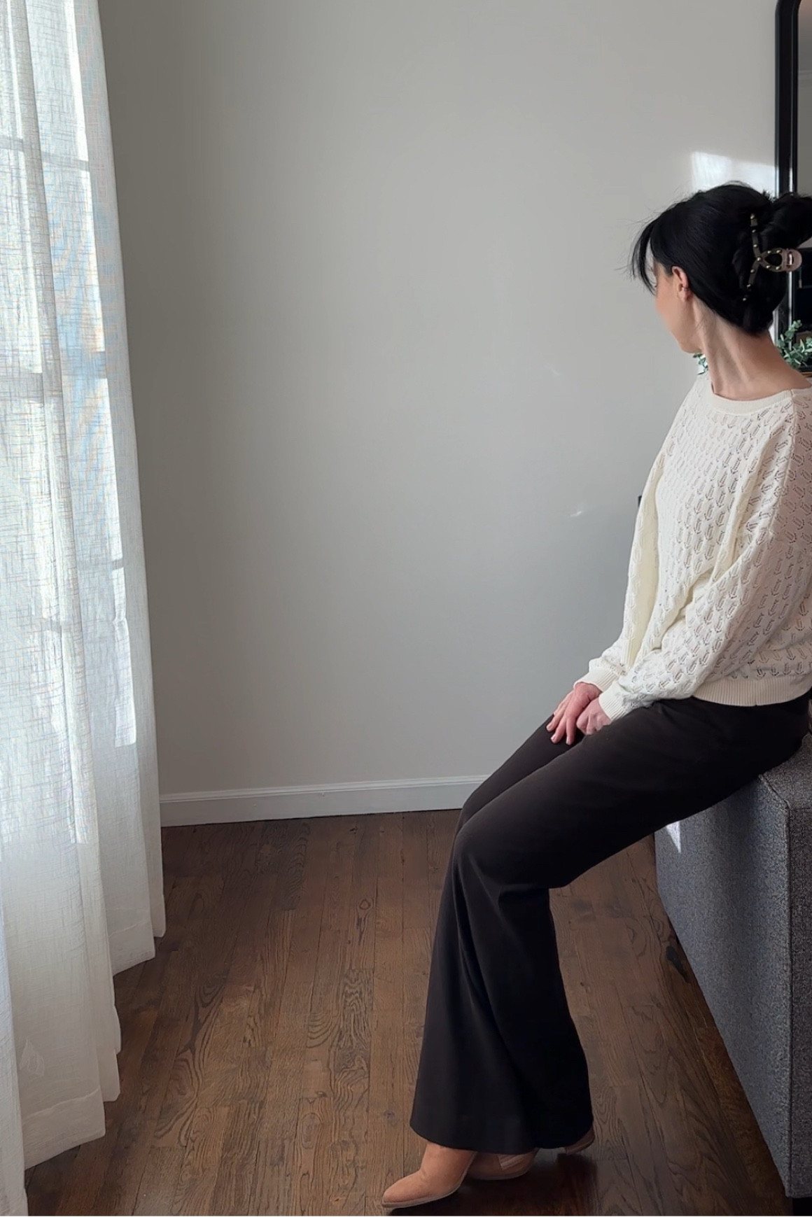 White sweater size S
Brown pants size 00
Brown boots size 6.5


Fall outfit, winter outfit, work outfit, thanksgiving outfit, minimalist outfit, millennial outfit,  

#LTKSeasonal #LTKWorkwear #LTKFindsUnder100