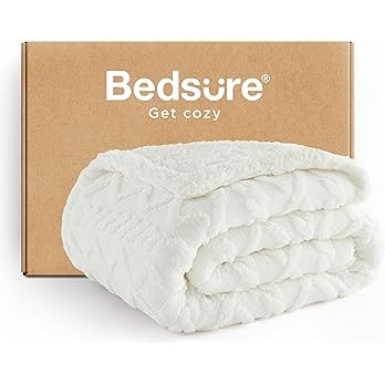 Bedsure Gentlesoft Sherpa Fleece Throw Blanket for Couch - Fluffy & Cozy Cable Jacquard Tufted Th... | Amazon (US)