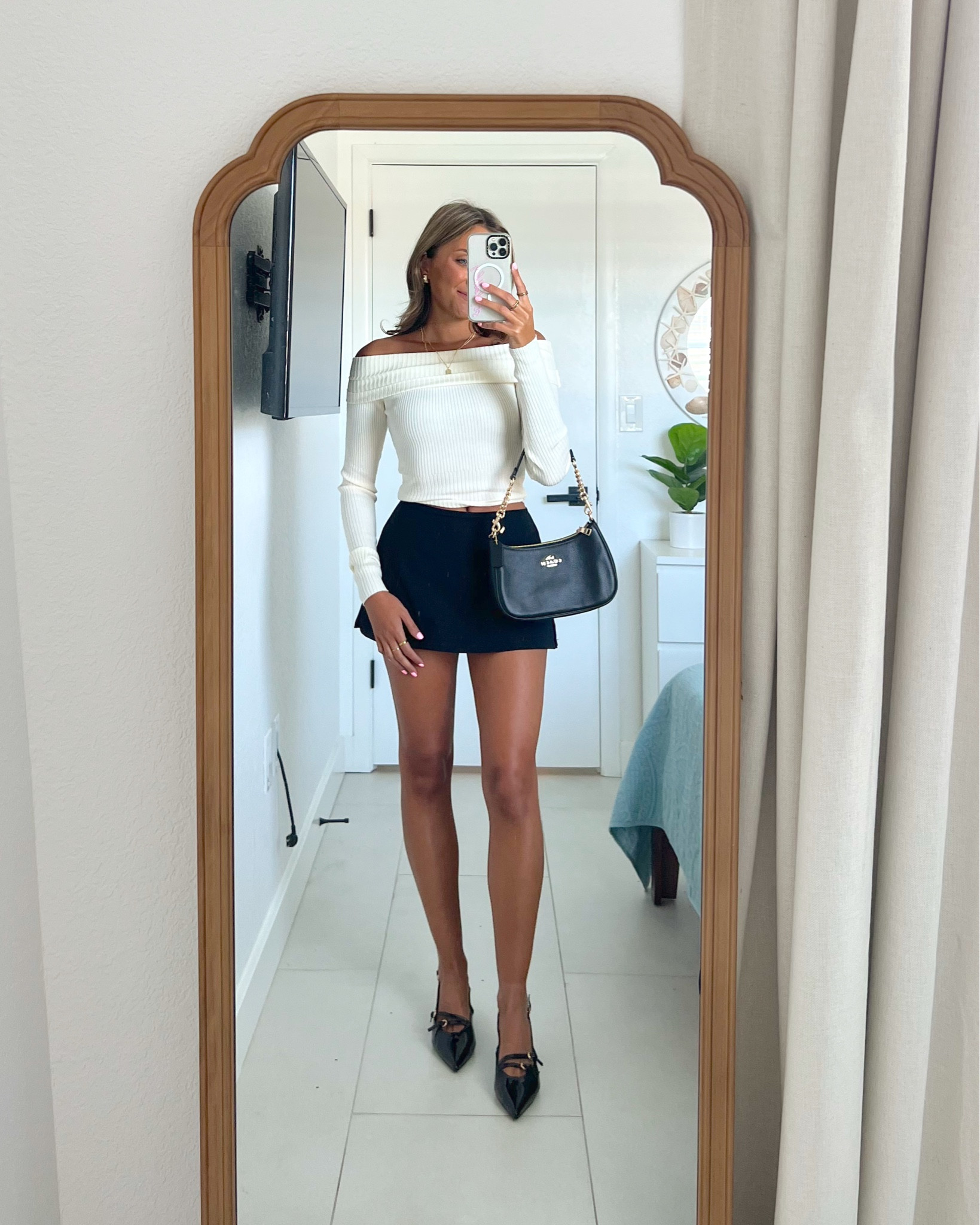 holiday outfit idea from Princess Polly ❤️🎄code MCKENZ20 for 20% off your purchase. The perfect Christmas outfit / new years outfit 