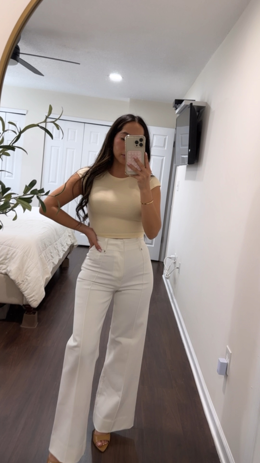 The most flattering high waisted wide leg jeans! #zarafinds #zarajeans 

#LTKWatchNow #LTKStyleTip #LTKSeasonal