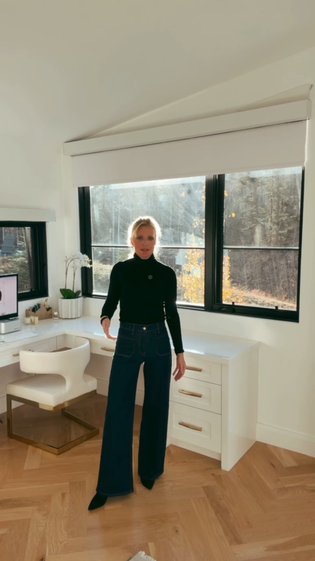 These patch-front pocket jean may be my current favorite dark wash pair… the pocket detail adds so much to the style, they stretch but don’t stretch out, and they’re a 31” inseam which is perfect for petites to pair with a small heel or platform sneaker. TTS. 

#LTKSeasonal #LTKPetite #LTKOver40