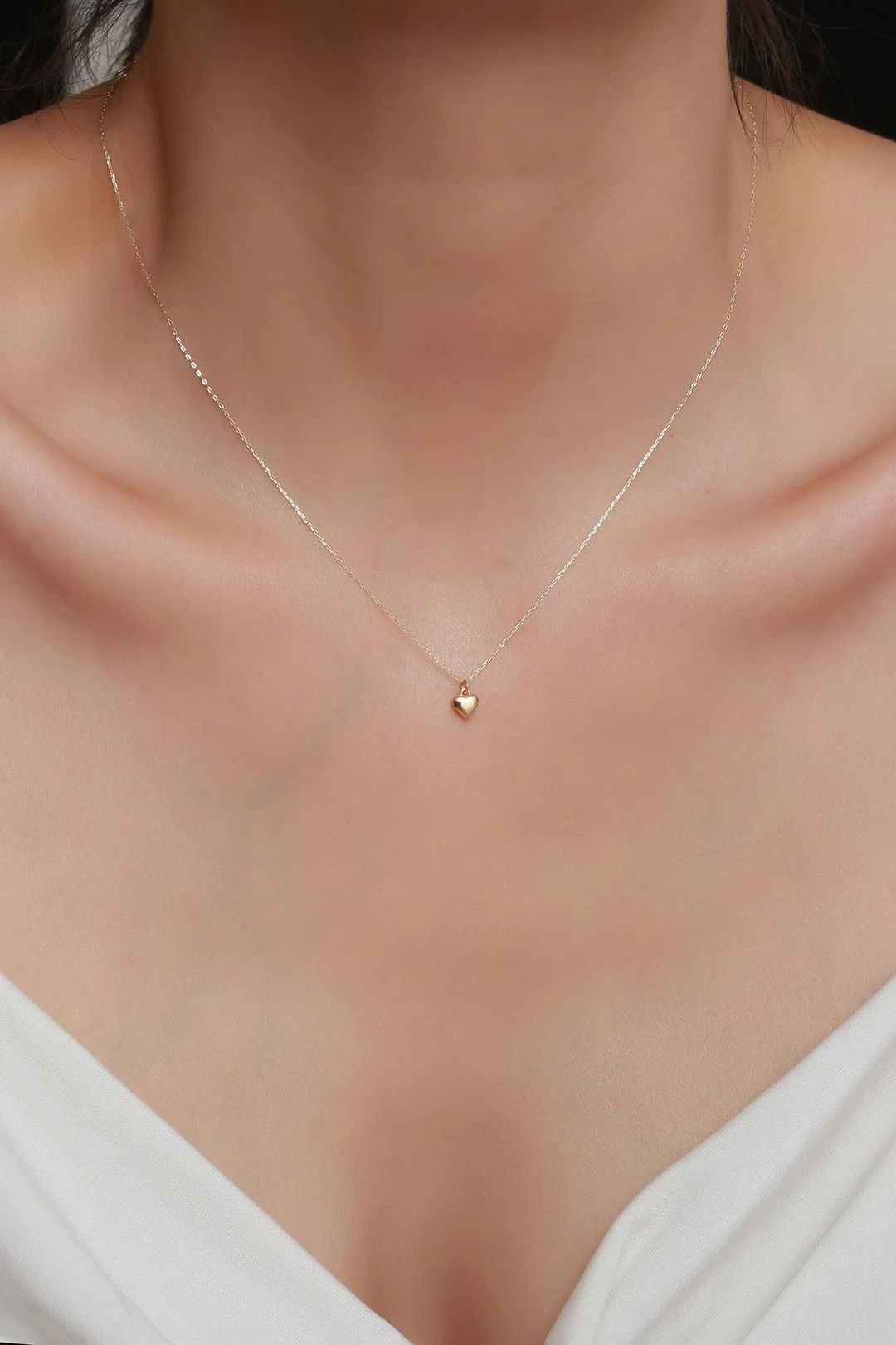 14K Solid Gold Dainty Heart Necklace / Minimalist Design - Etsy | Etsy (US)