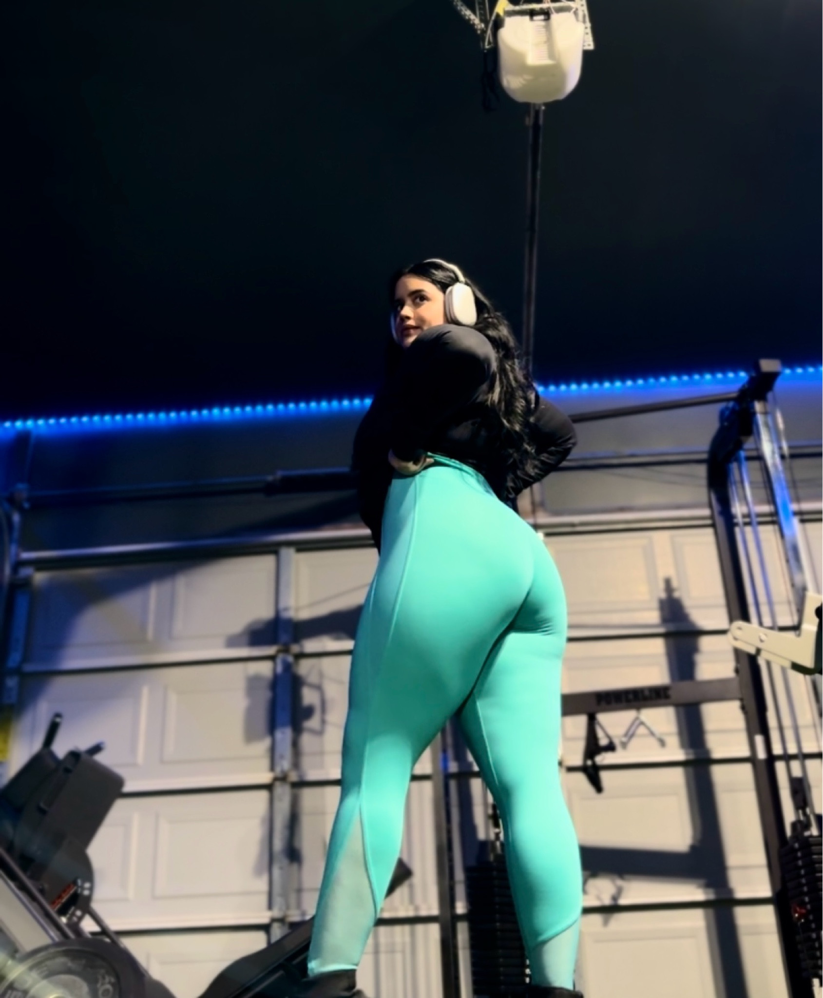 This color is everything! Summer's right around the corner, and these leggings would be perfect for it.

#LTKActive #LTKfitness #LTKmidsize