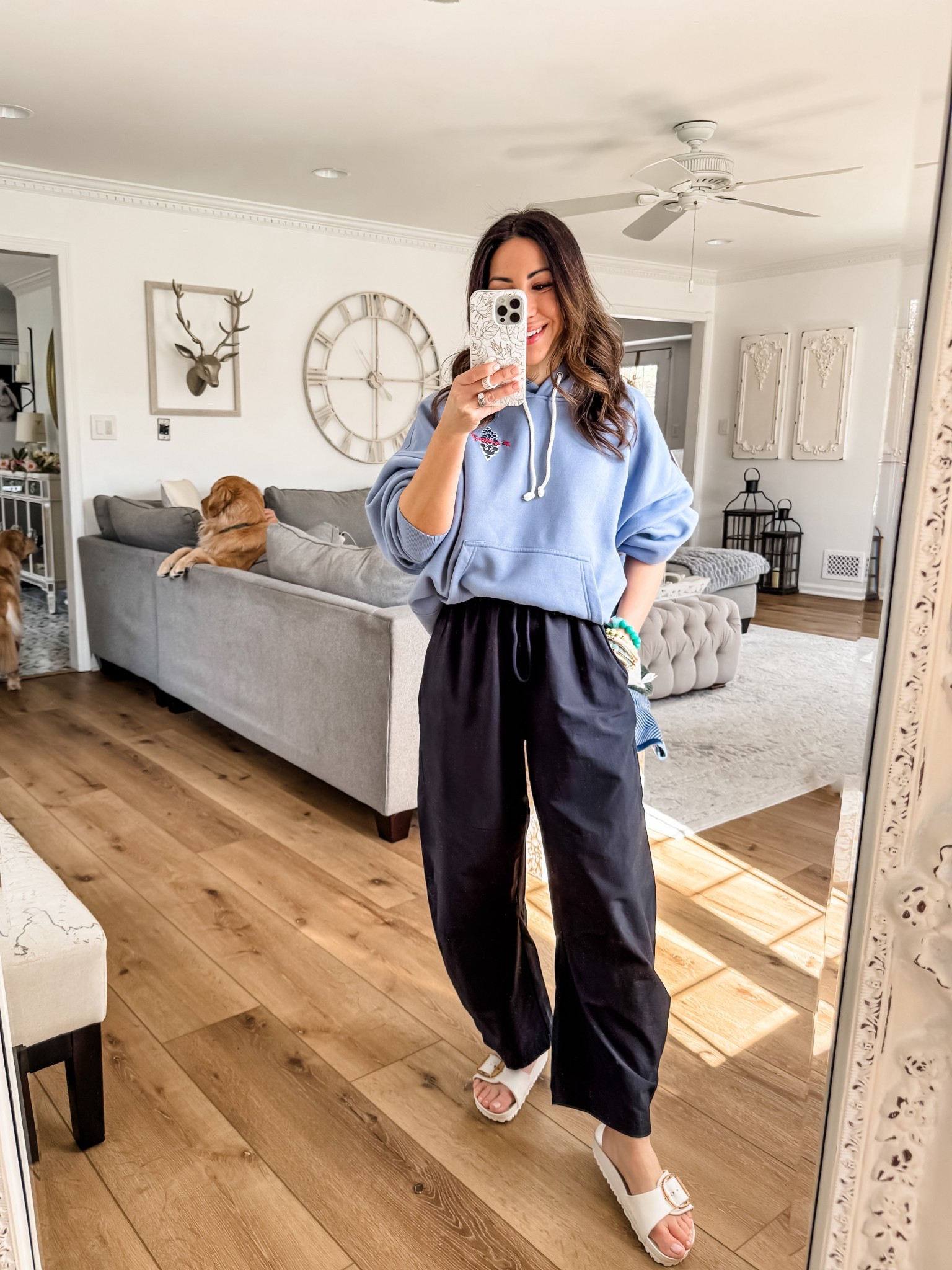 Small barrel pants. Hoodie XS.





#LTKPetite #LTKOver40