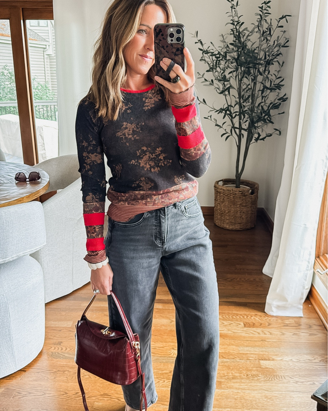 Same waffle shirt, different vibe. 
Which do you like best!? 
Sized up to S in both. 
Black denim- xs regular length
Wide leg jeans tts.