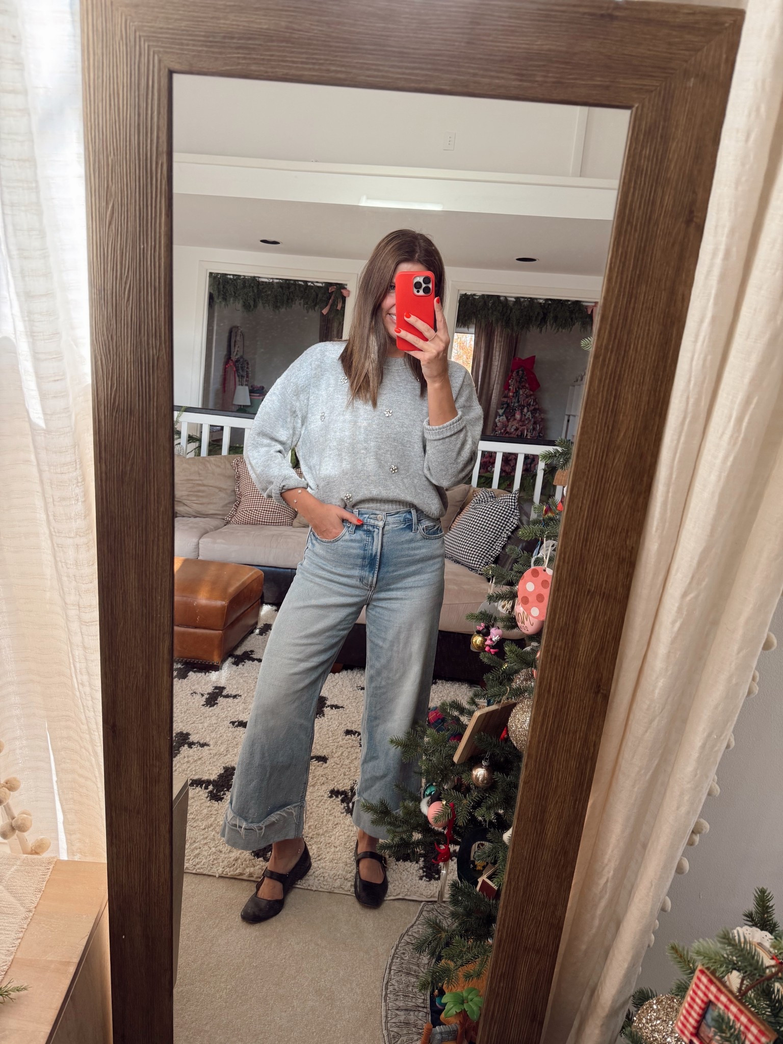 Casual holiday outfit ✨ sweater is under $30 & so soft! I suzed up for a super comfy, oversized fit. Jeans & shoes run tts ❤️

#LTKGiftGuide #LTKHoliday #LTKCyberWeek