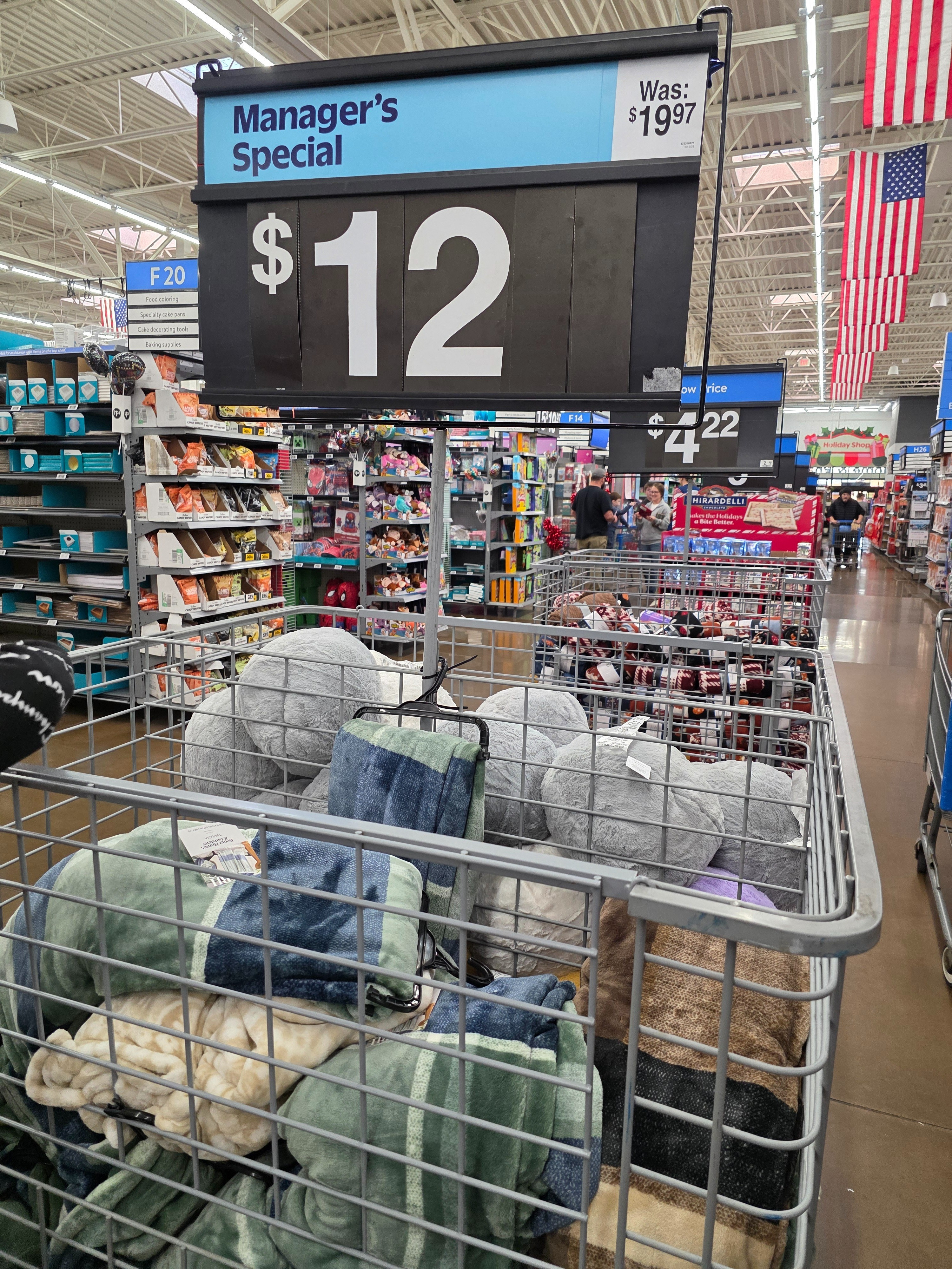 Sale alert! These super soft cozy blankets are on sale and would make a GREAT gift for anyone on your list! #walmart

#LTKHoliday #LTKHome #LTKSaleAlert