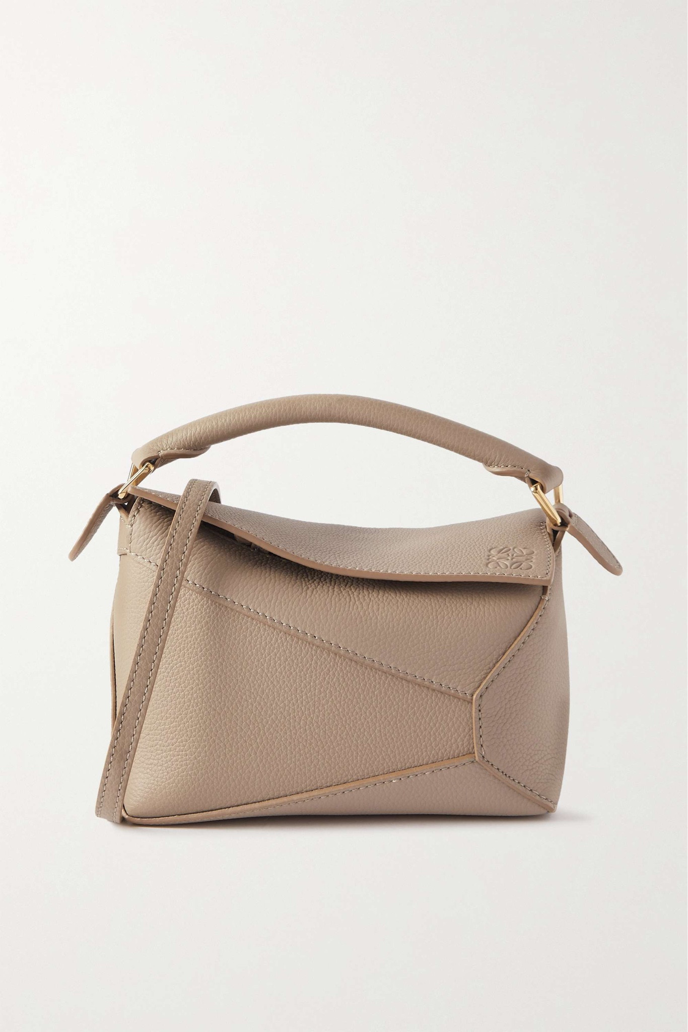 Beige Bag 

#LTKstyletip #LTKFind #LTKSeasonal