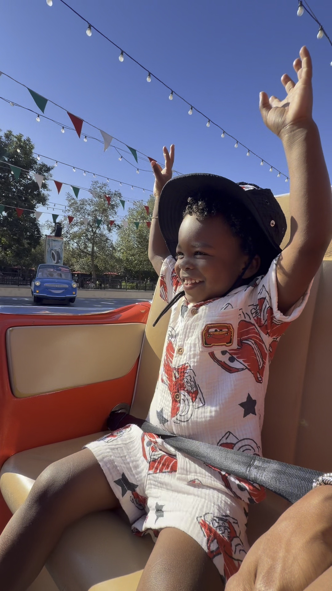 Family Lightning McQueen looks 🏎️
