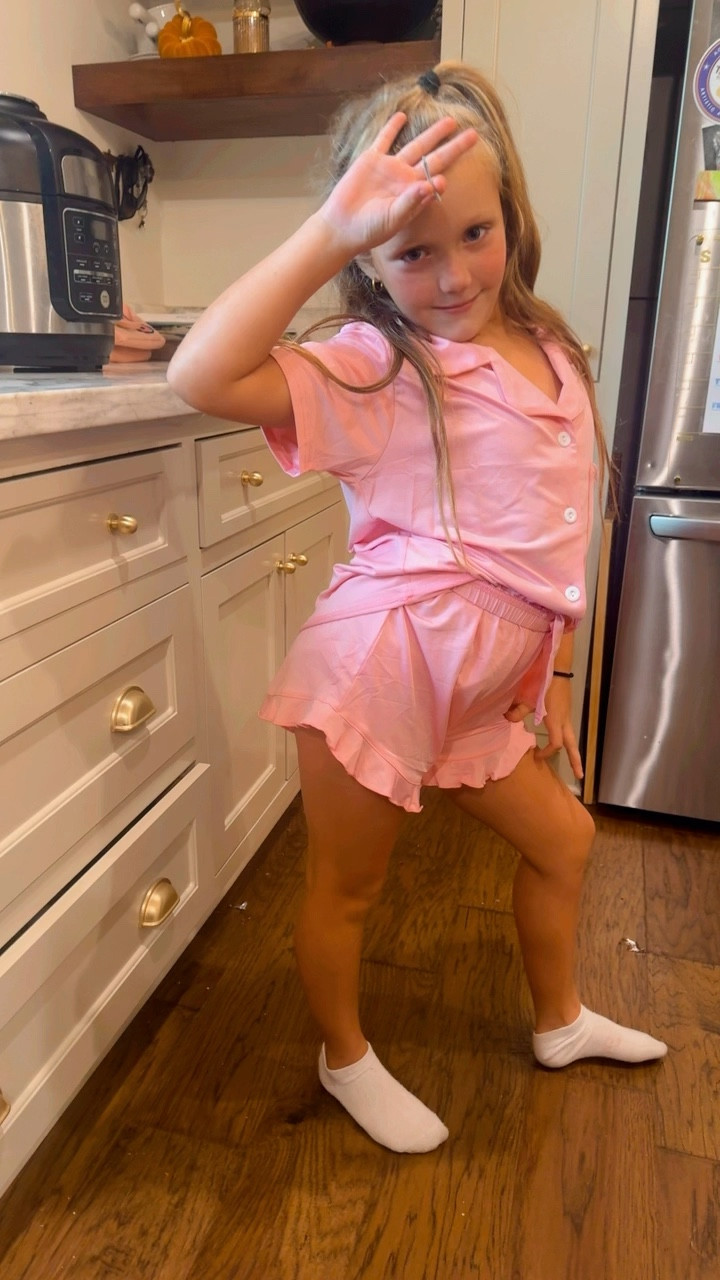 The best girls Jammie’s on Amazon! Under $20! 

#LTKFindsUnder50 #LTKVideo #LTKKids