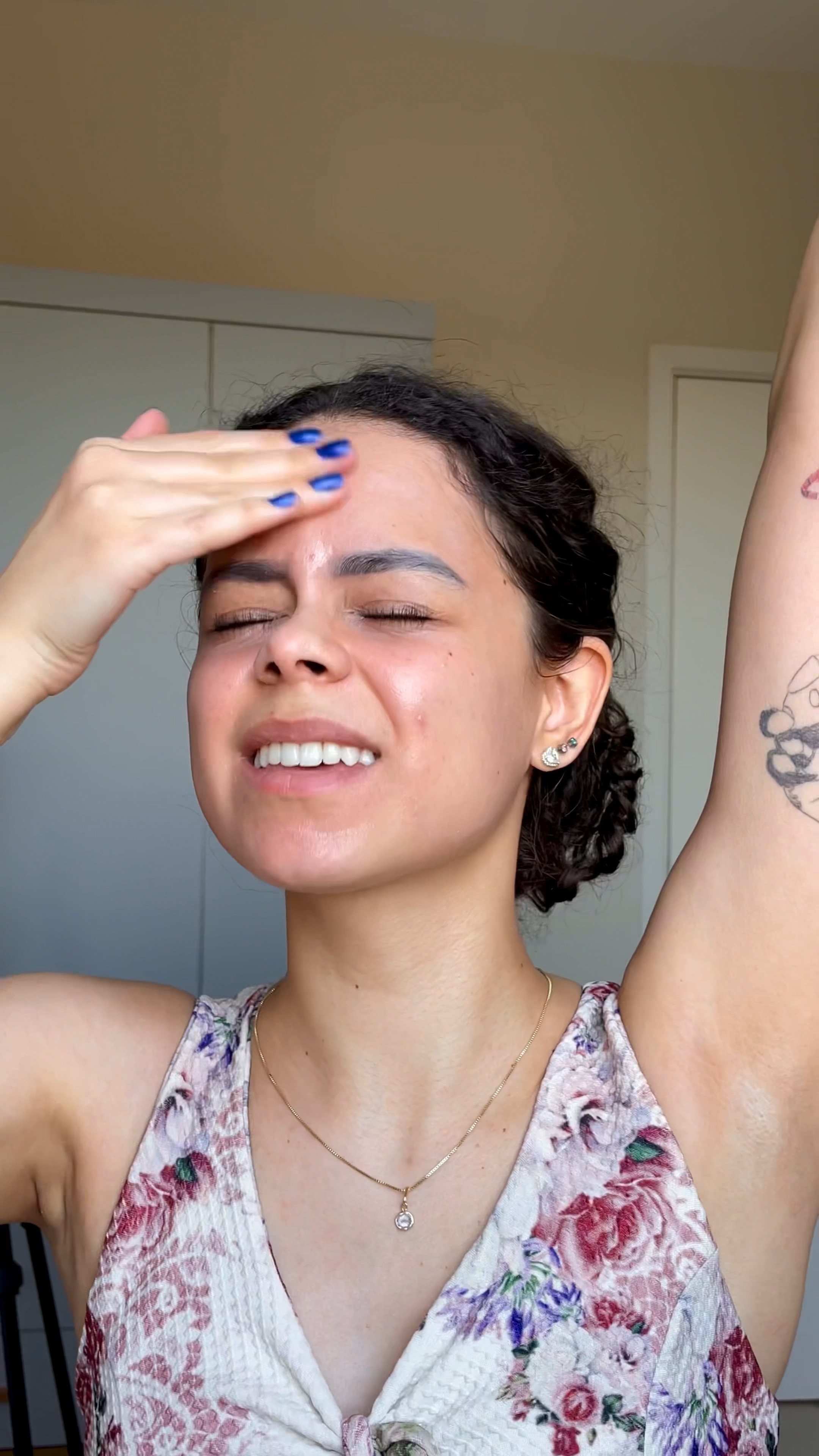 Dia 2: tentando me arrumar mais pra mim e pra minha família. Batom mais colorido e um blush rosa dessa vez.

#autoestima #maquiagem #makediaadia

#LTKbeauty #LTKbrasil