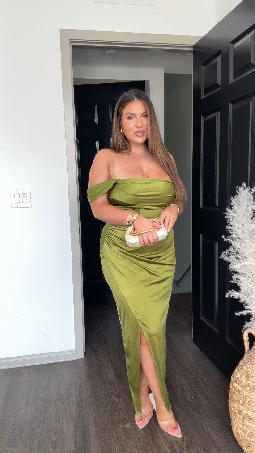 Amazon Fall Wedding Guest Dress🫶🏼🍁 

Dress: wearing my reg L (medium stretch, with compressive shapewear! I’m typically a size 12, and 5’5 for height reference)

I love a dress with built-in shapewear because no fussing with finding undergarments that will work with the style! This dress has built-in shapewear short, bra, and is so perfect for a formal event or wedding! Also available in multiple colors and is plus size friendly too! 🥰

#amazonweddingguestdress #fallweddingguestdress #amazonformaldress

#LTKPlusSize #LTKMidsize #LTKWedding