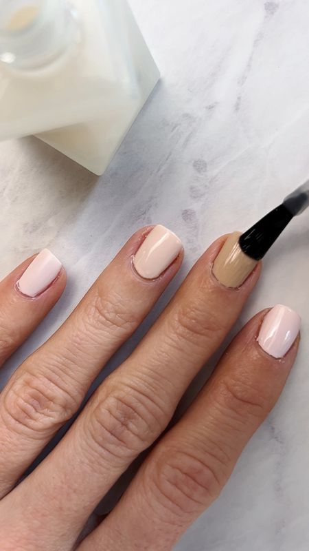 I made a neutral matte pre-fall mani. It was super easy and I’ve linked all the exact shades and materials that I used

Short nails | easy DIY mani | fall nails | neutral nails | matte nails | OPI nail polish


#LTKstyletip #LTKunder50 #LTKbeauty