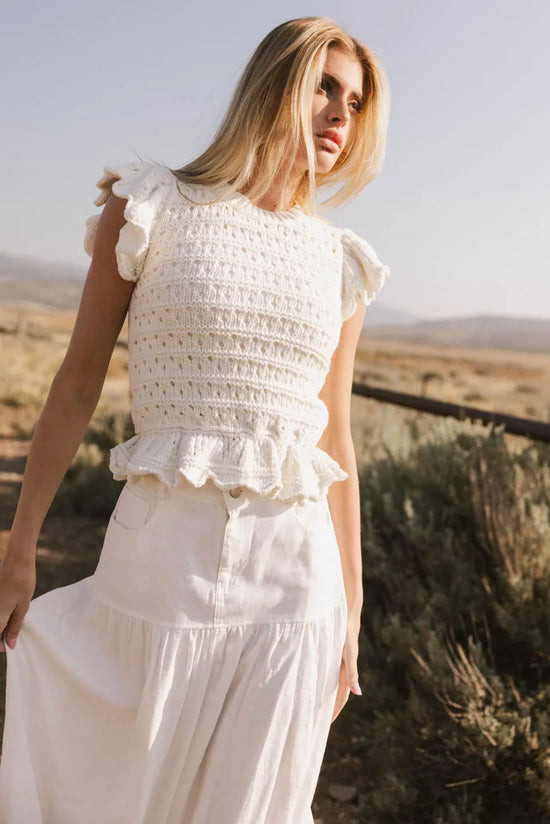 Shelly Ruffled Sweater Top in Ivory | Böhme US