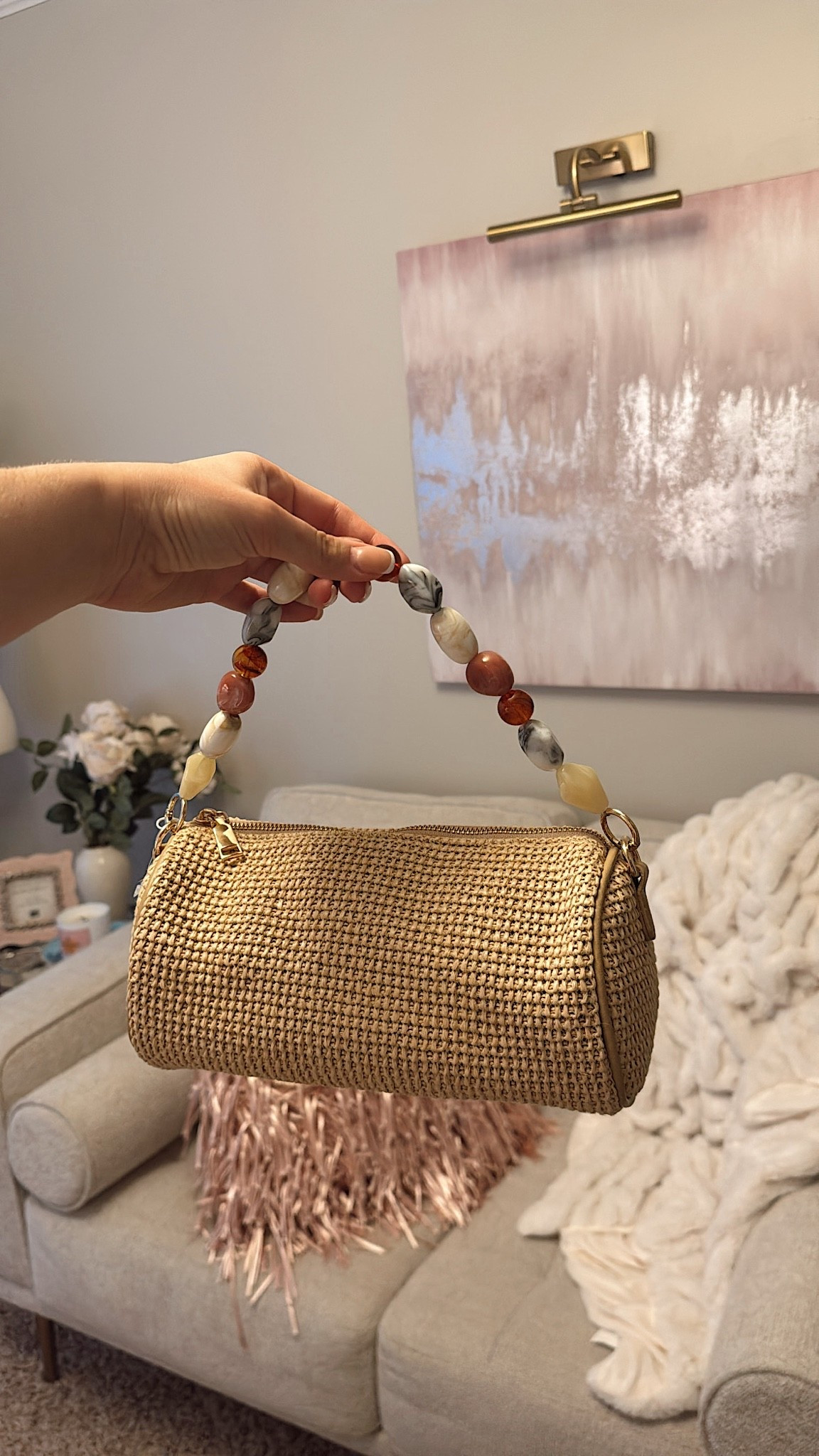 This purse is giving all the beachy vibes🐚✨